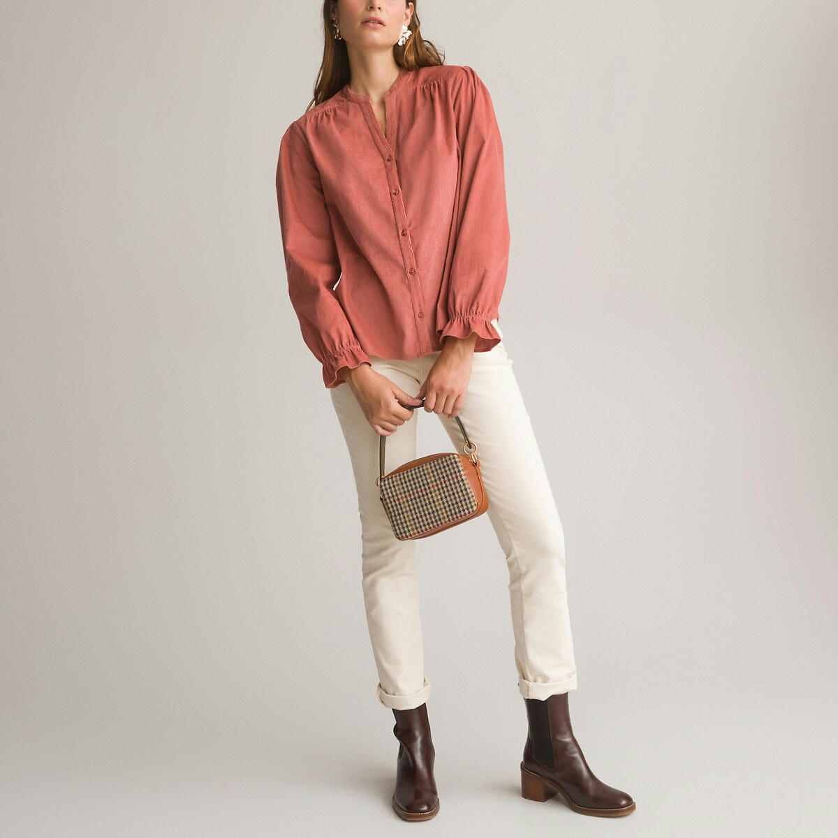 Chemise en velours, col mao, manches longues