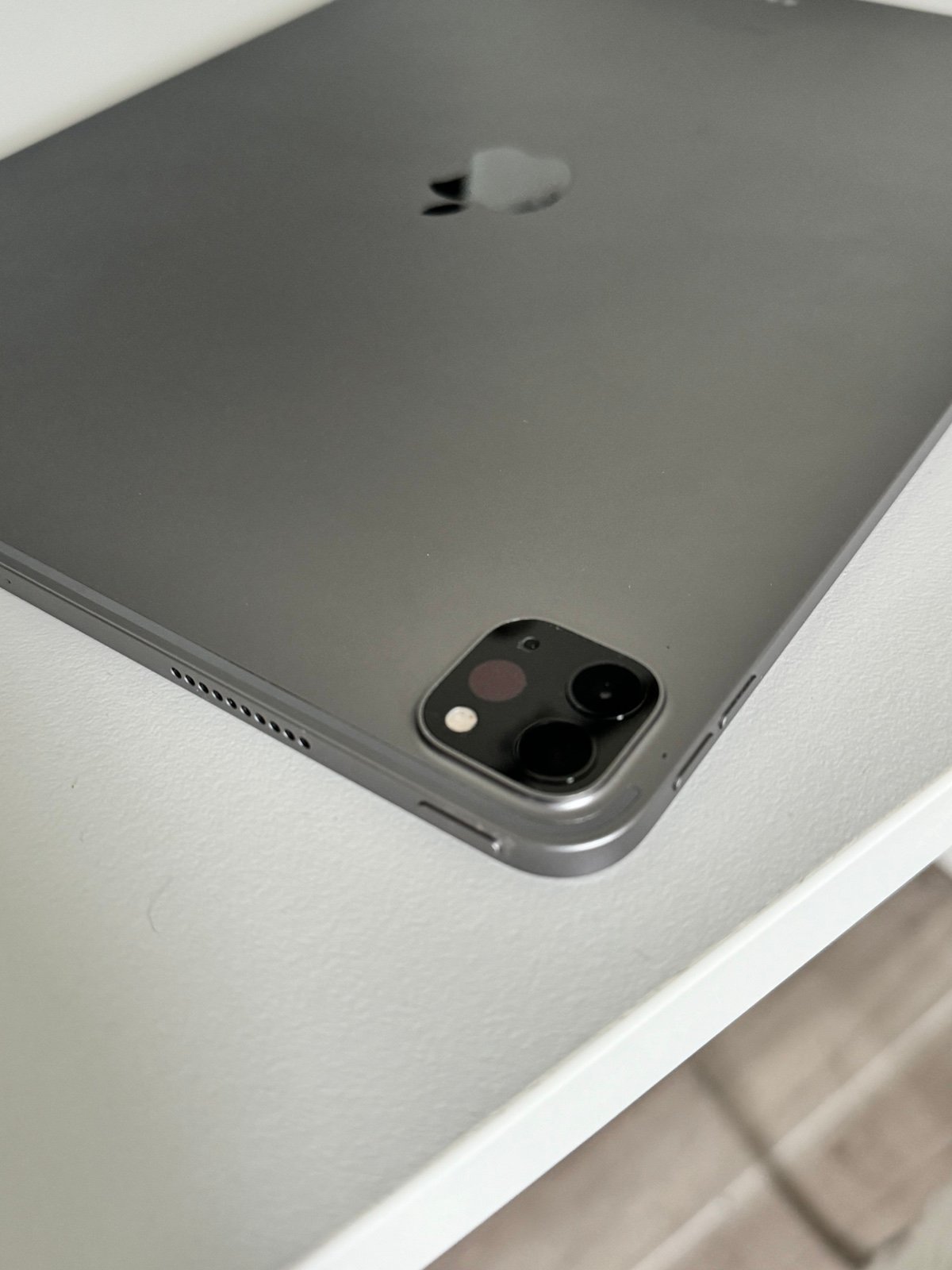 iPad Pro 12.9 6th Generation 256GB