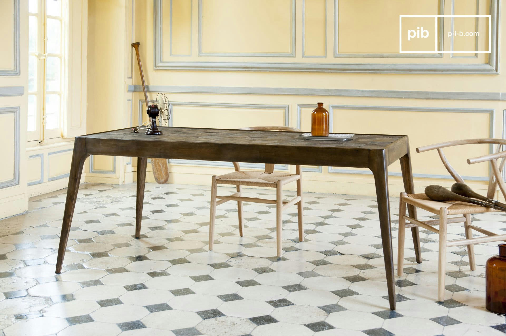 TABUTO - Table à diner en bois marron