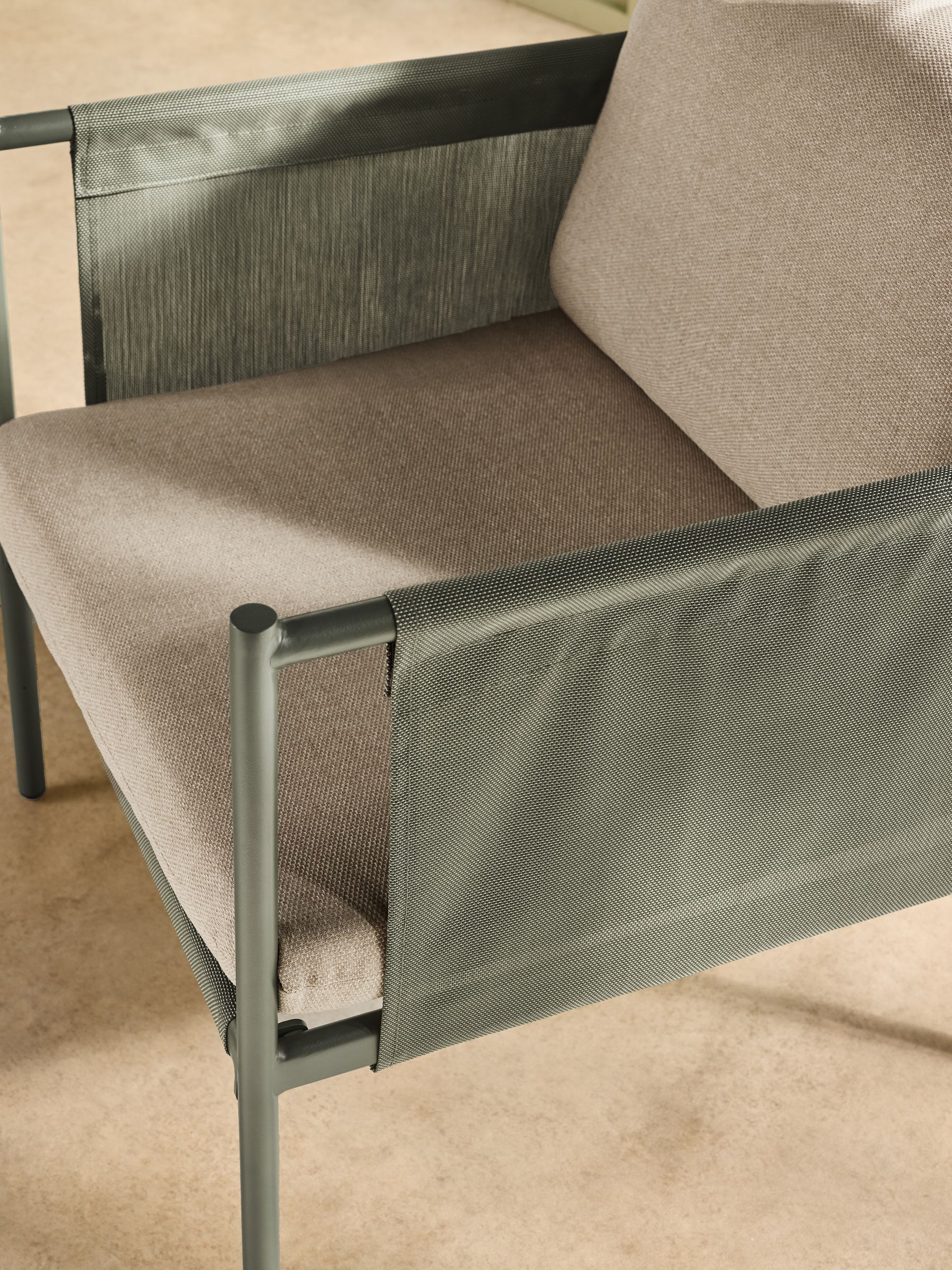 3 Piece Estelle Garden Chair and Table Bistro Set in Green