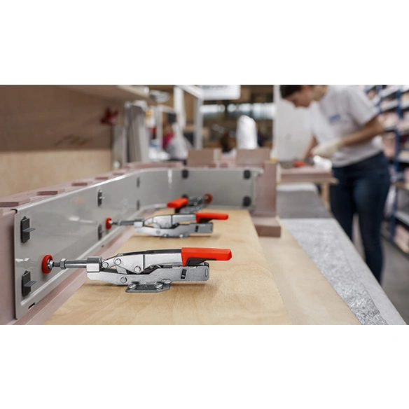 Schraubzwinge, Bessey Schubstangenspanner m. waagrechter Grundplatte
