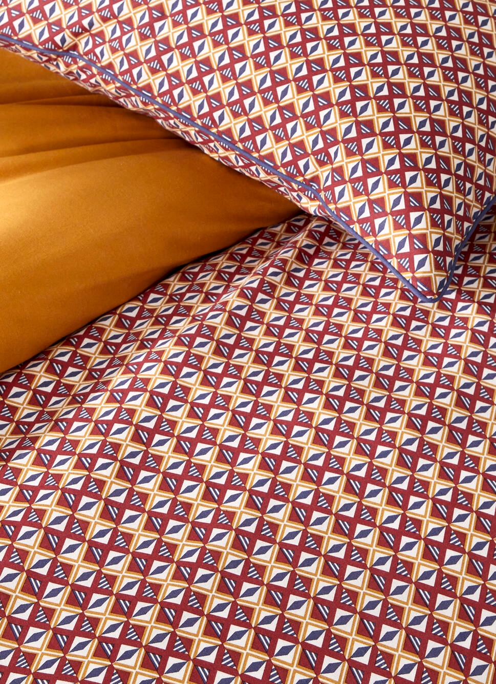 LOT DE 2 TAIES D'OREILLER IMPRIMÉ GÉOMÉTRIQUE BORDEAUX