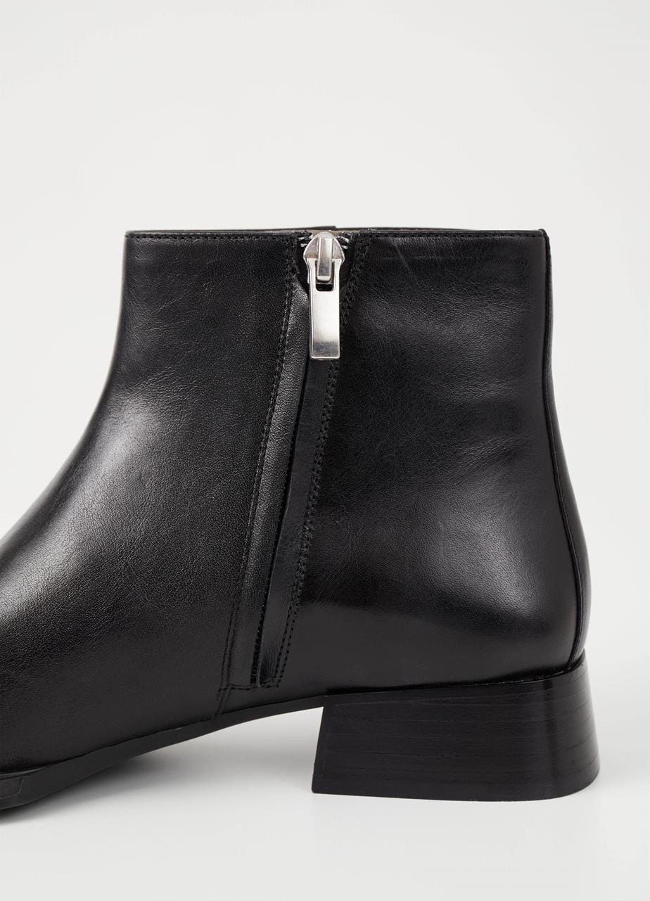 Eida Boots