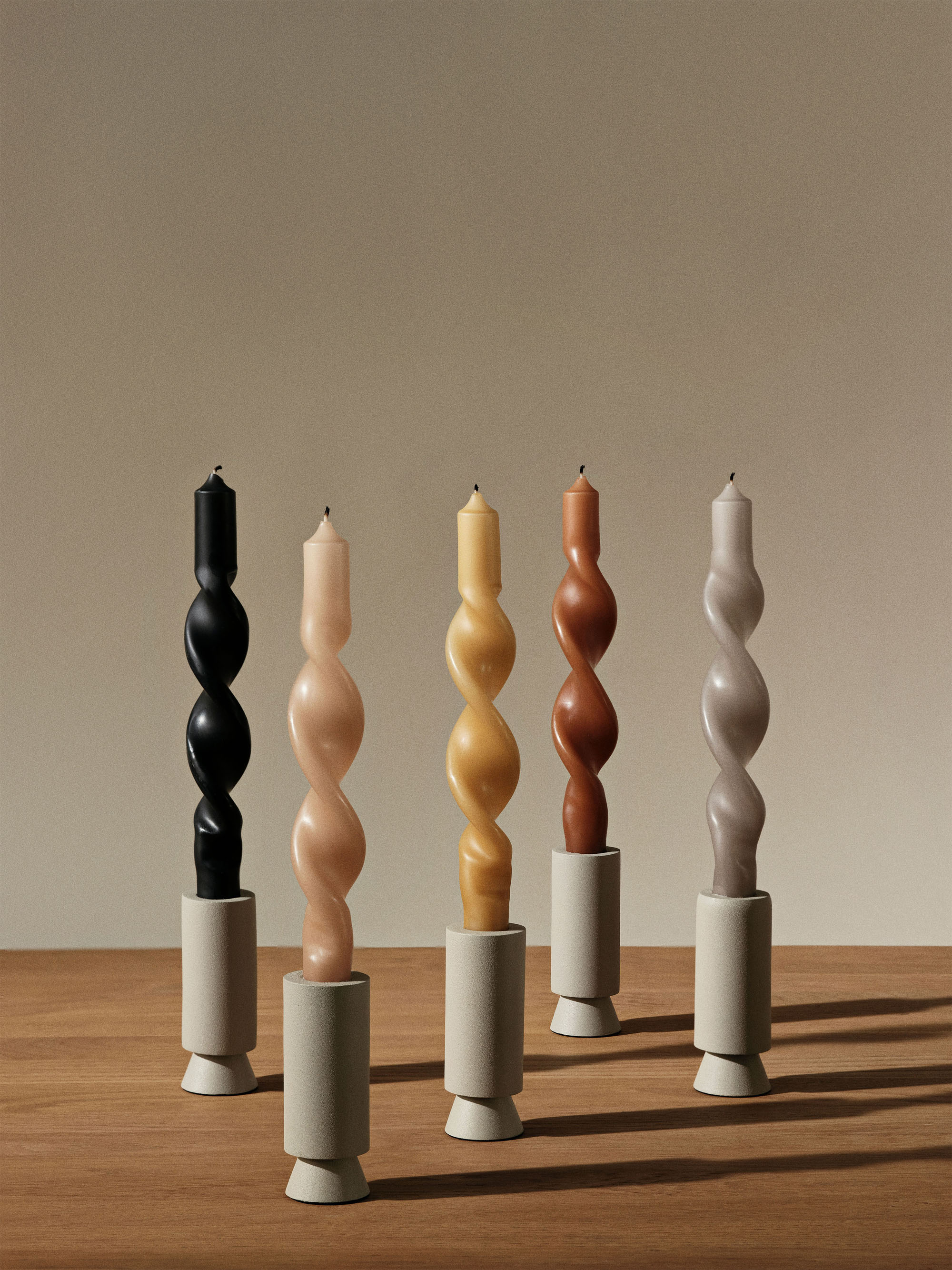 Handgefertigte Stabkerzen Twist, 2er-Set