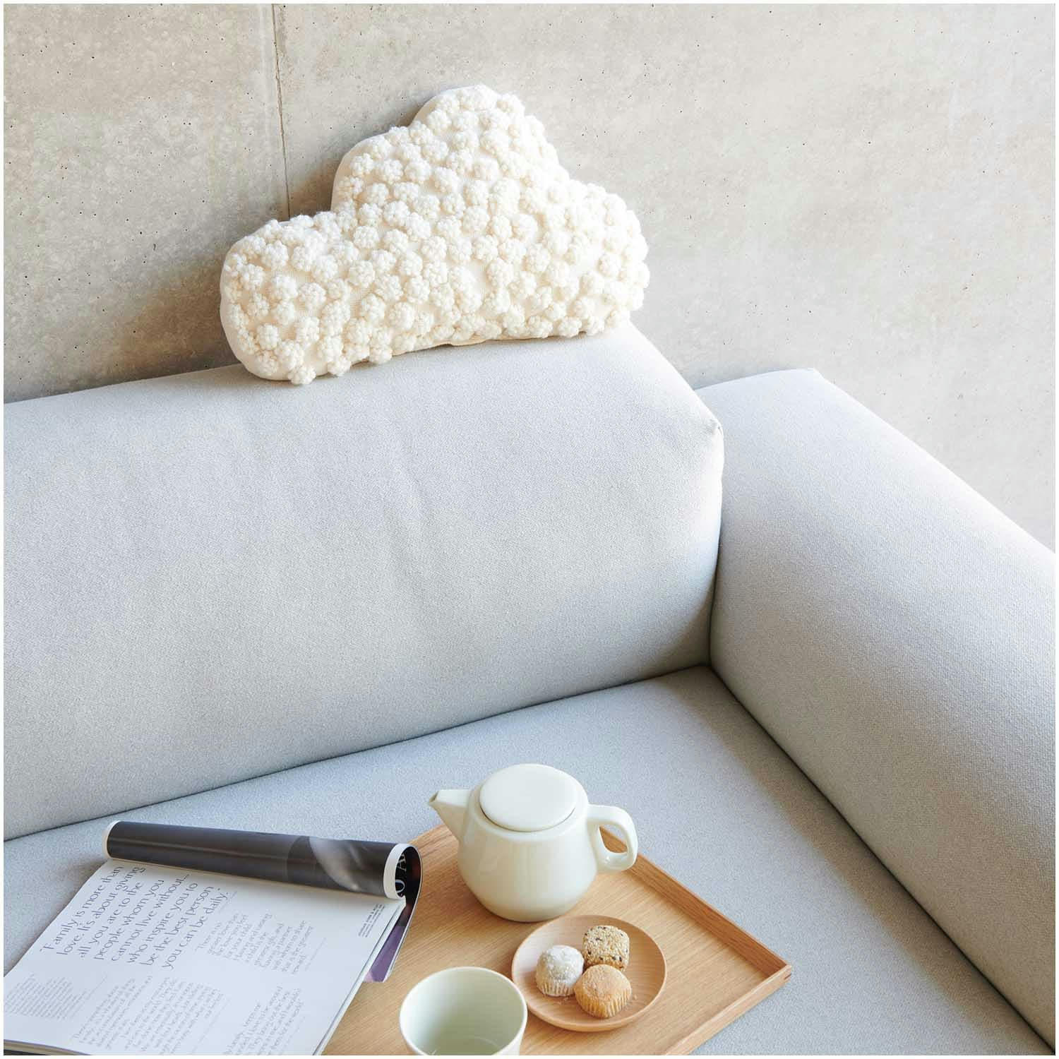 - Coffret punch needle coussin nuage