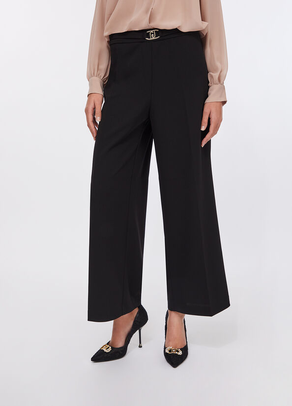 Pantaloni cropped con cintura