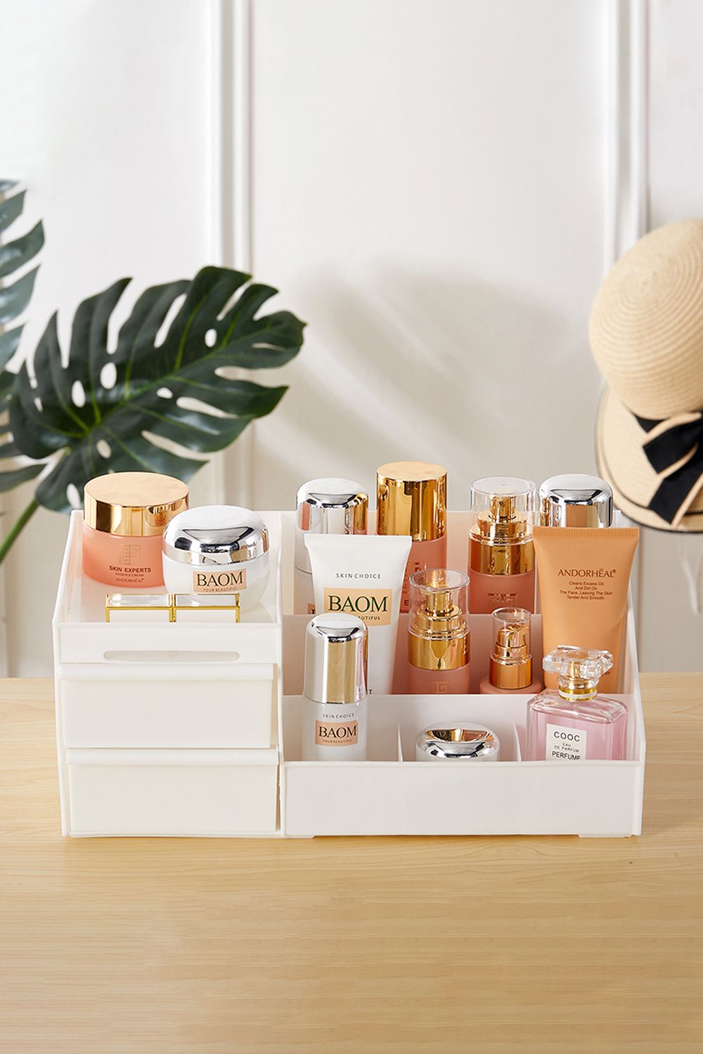 The hot sale Large Size Multifunctional Cosmetics Storage Box