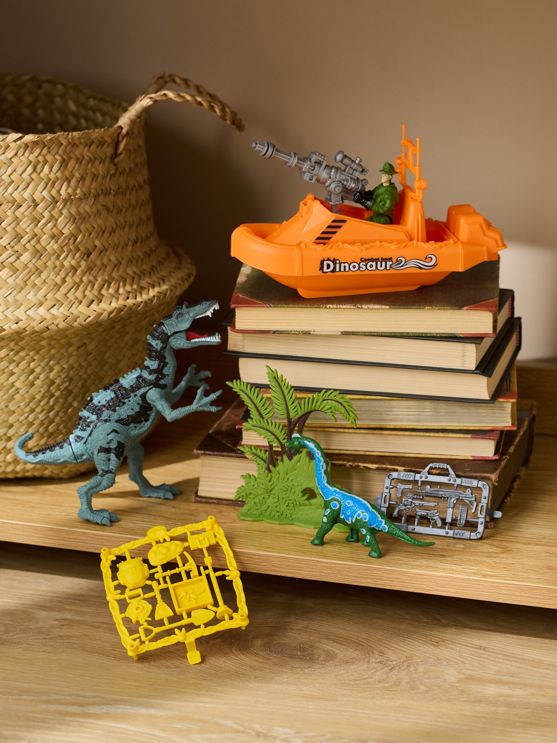 Zabawka - zestaw figurek z dinozaurami