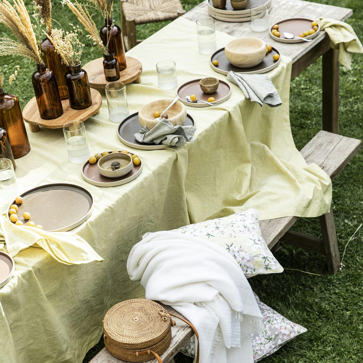 CHAMBRAY - Nappe en lin vert 190x320