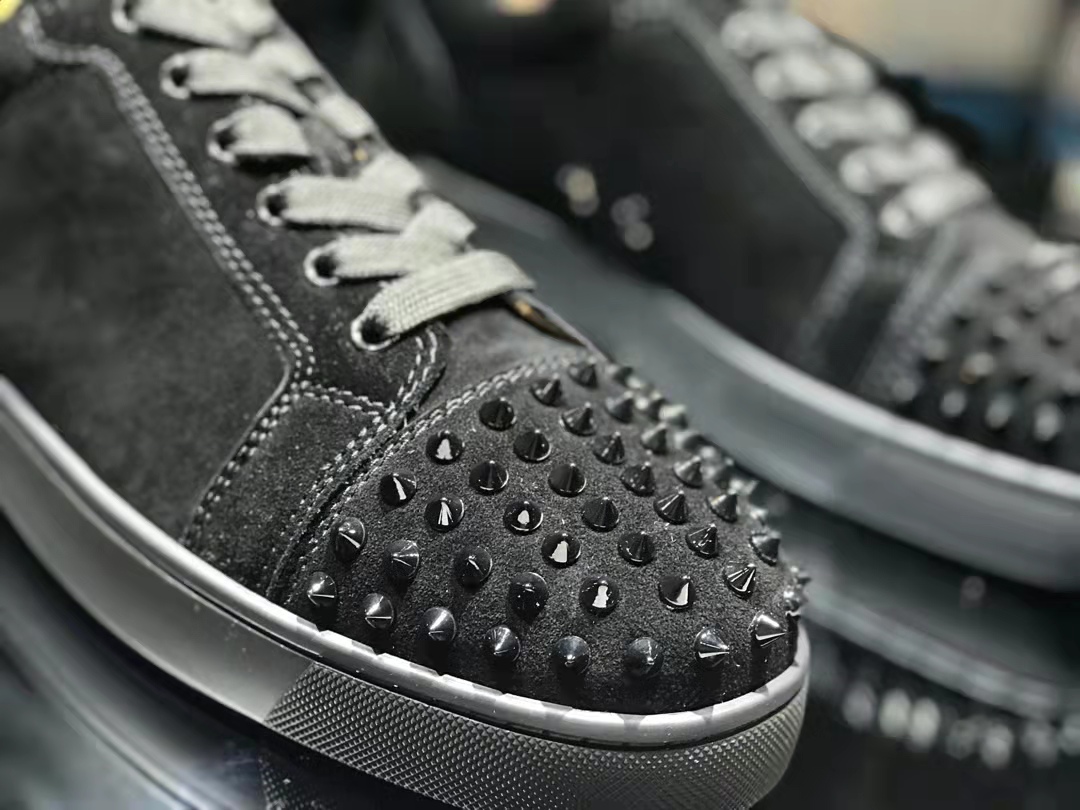 Christian Louboutin Louis Junior Spikes Sneakers Suede calf and spikes Black