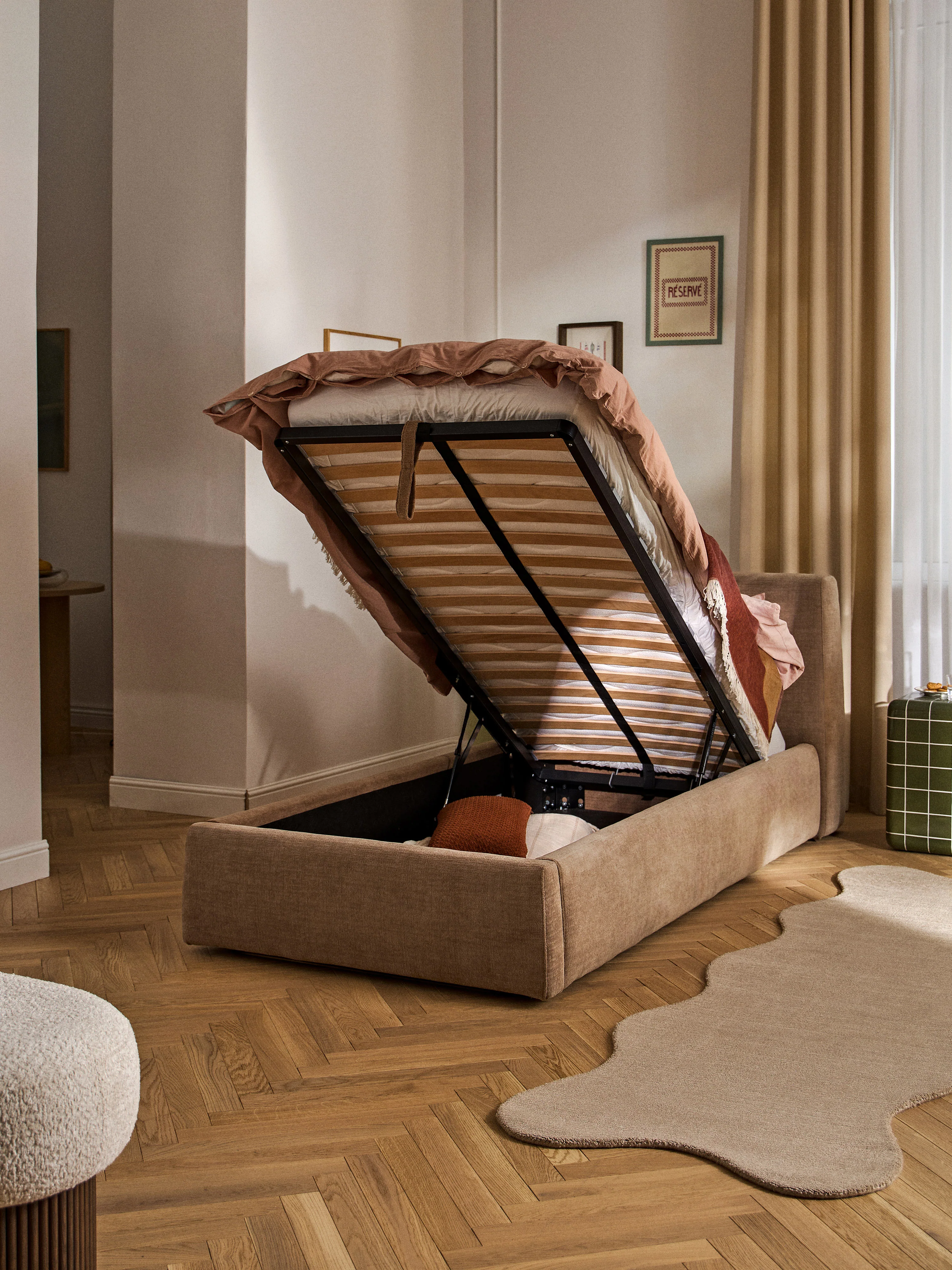 Polster-Einzelbett Cloud mit Stauraum