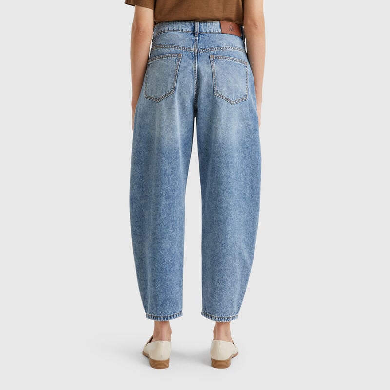 Balloon fit jeans