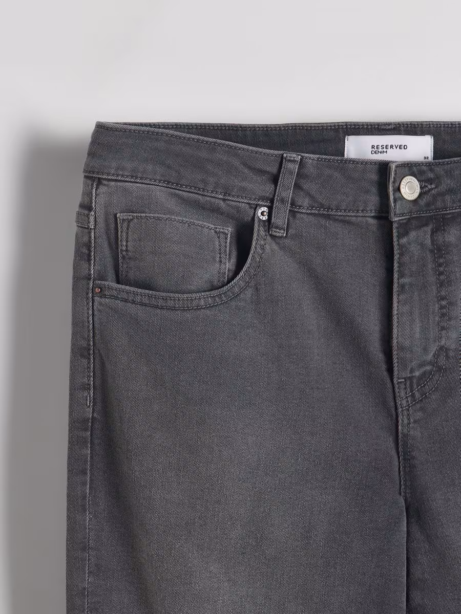 Carrot Slim Jeans