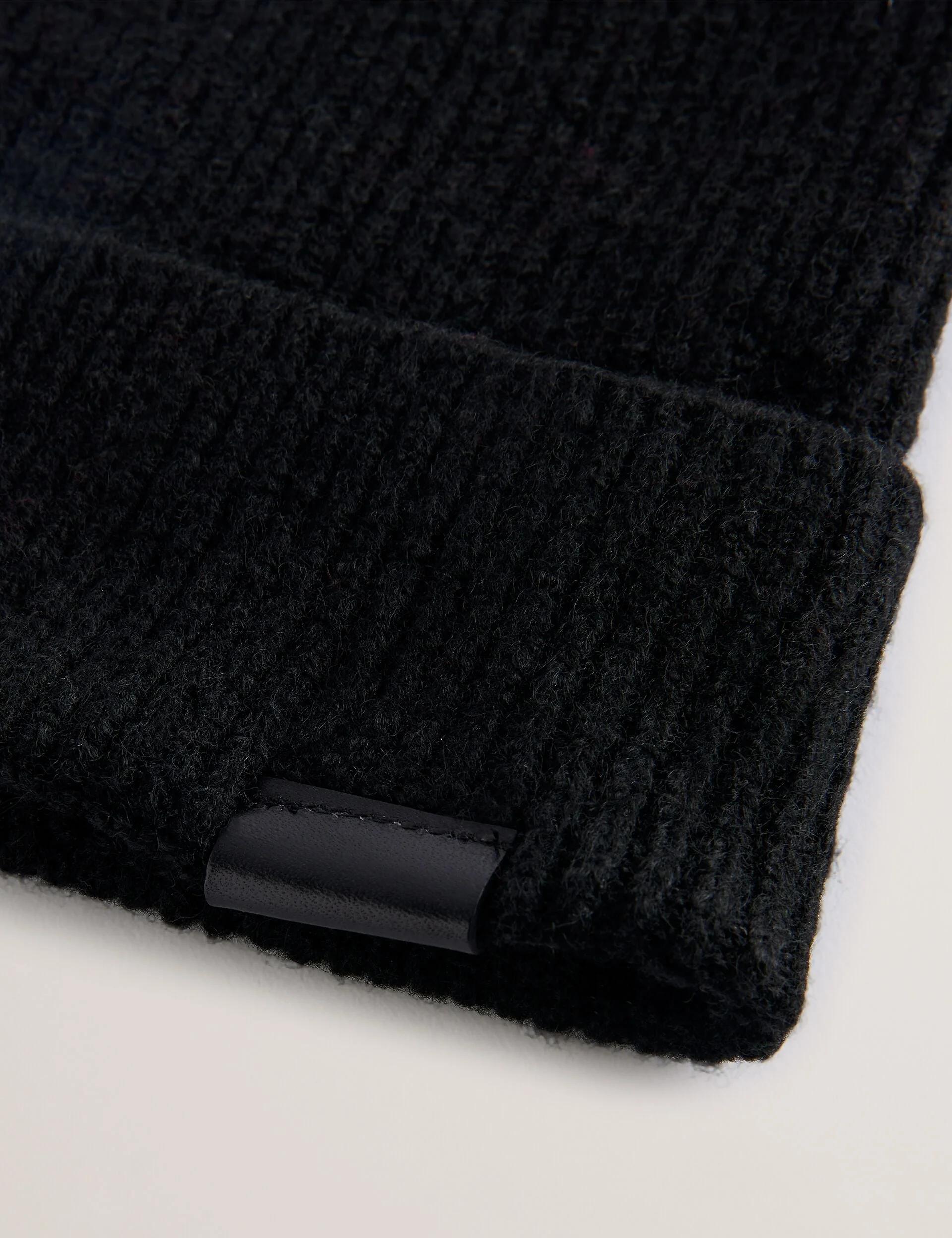 ALLIIIE | BLACK