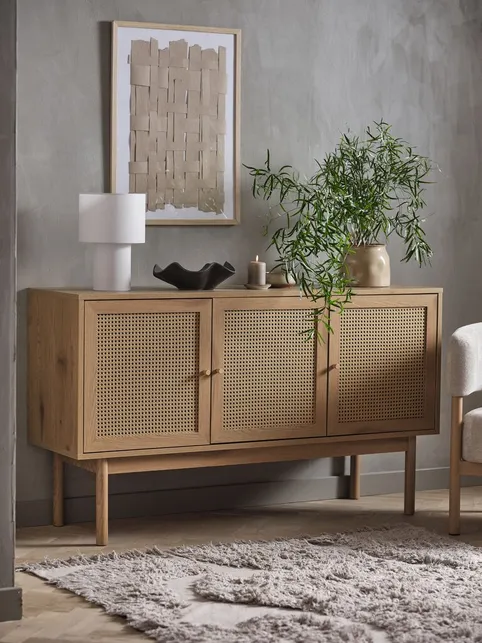 Skænk HILLESTED 3 låger varm egefarve/polyrattan