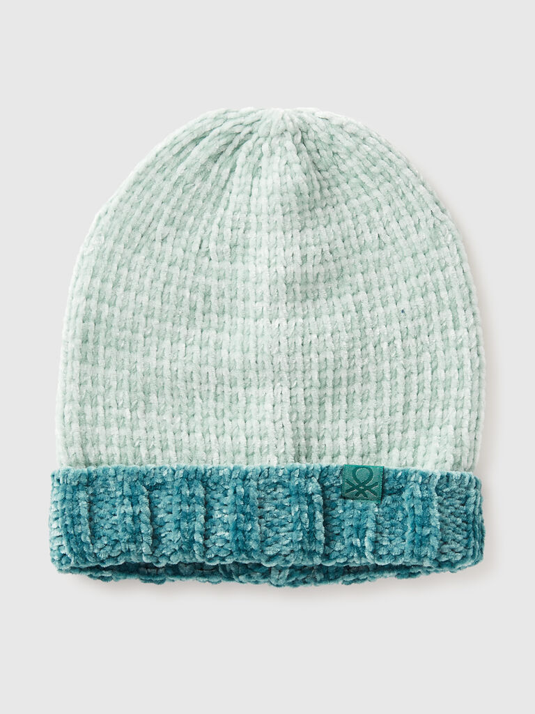 Color block chenille hat