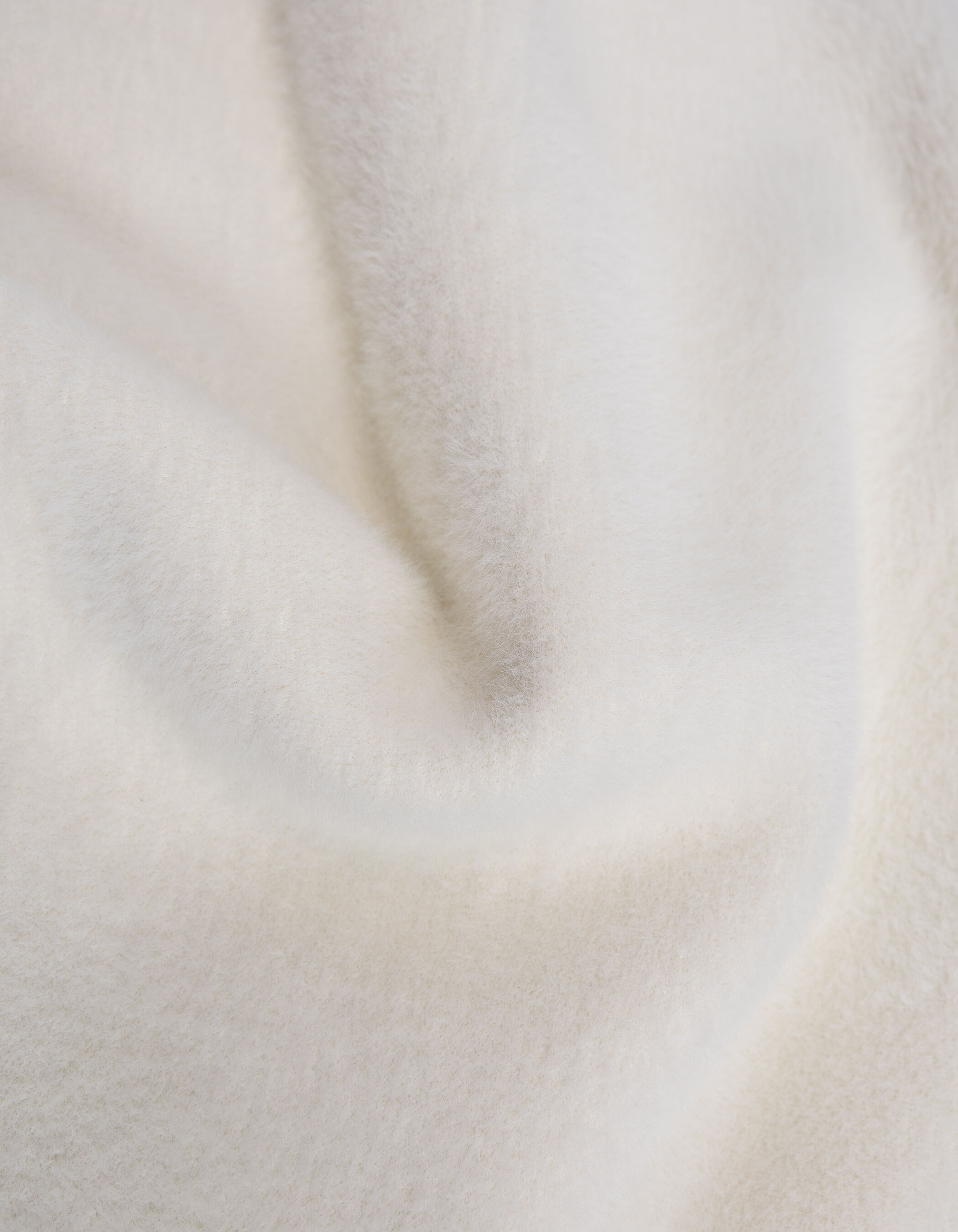 Cardigan blanc tricot duveteux poches à rabat pressionné Femme