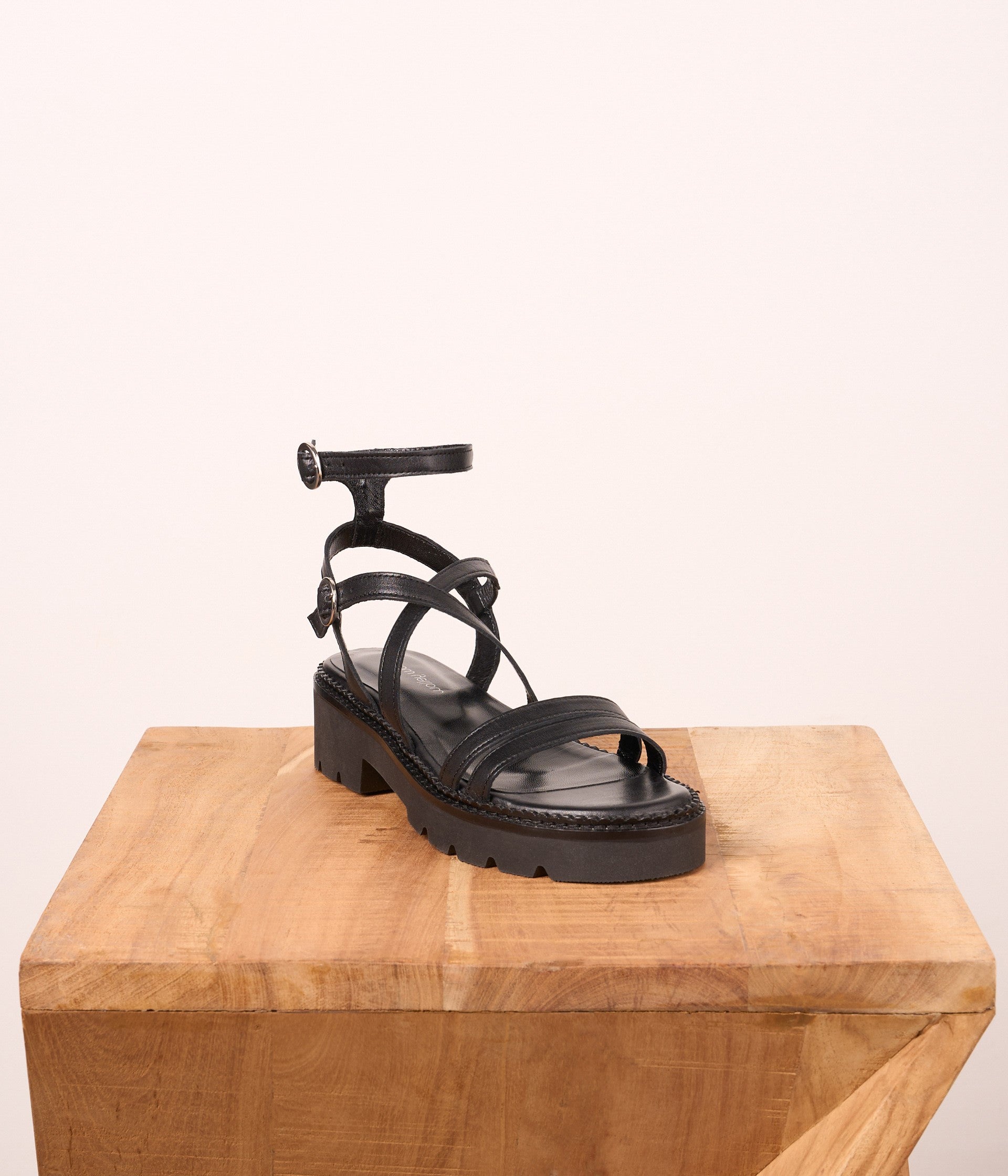 Sandales en cuir noir Inès