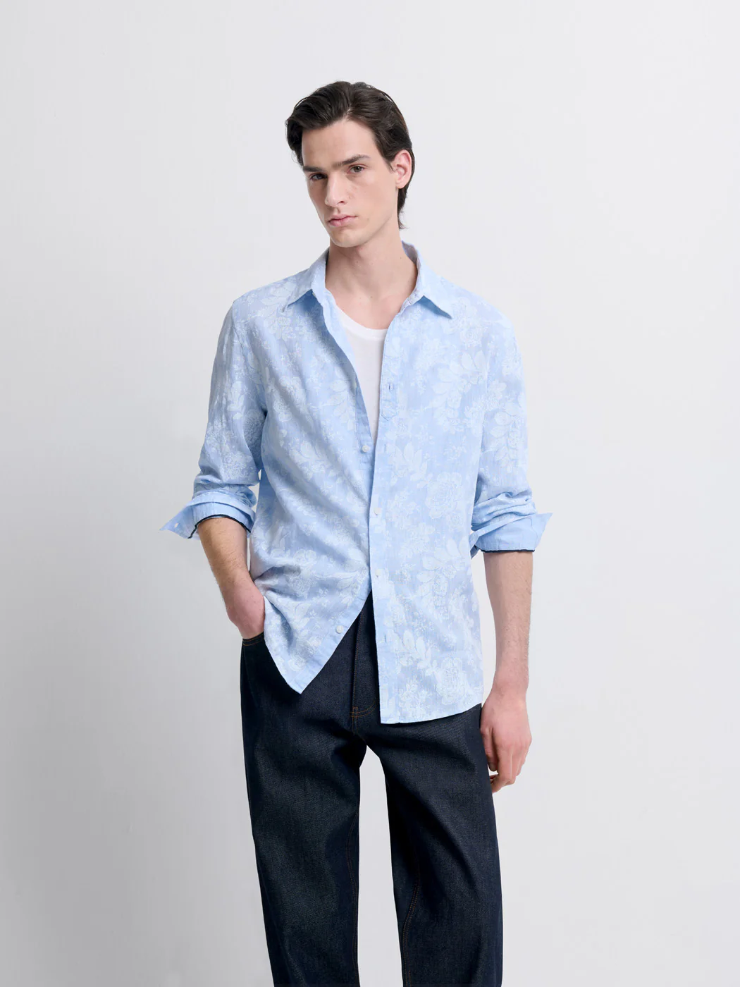 Chemise slim en lin fleurie