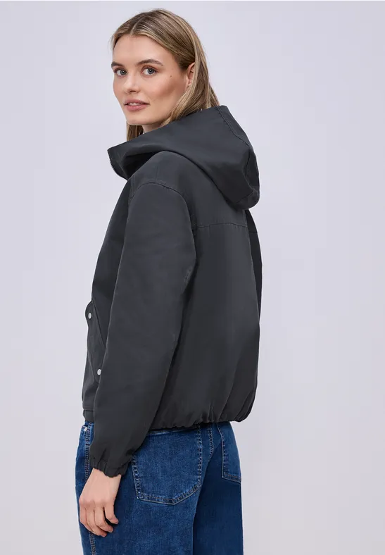 Kurze Jacke