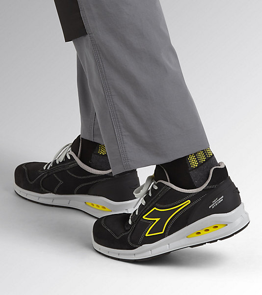 Chaussures de sécurité basses RUN NET AIRBOX LOW S3 SRC Diadora - croûte cuir velours, embout alu 200 J, semelle D-LIGHT