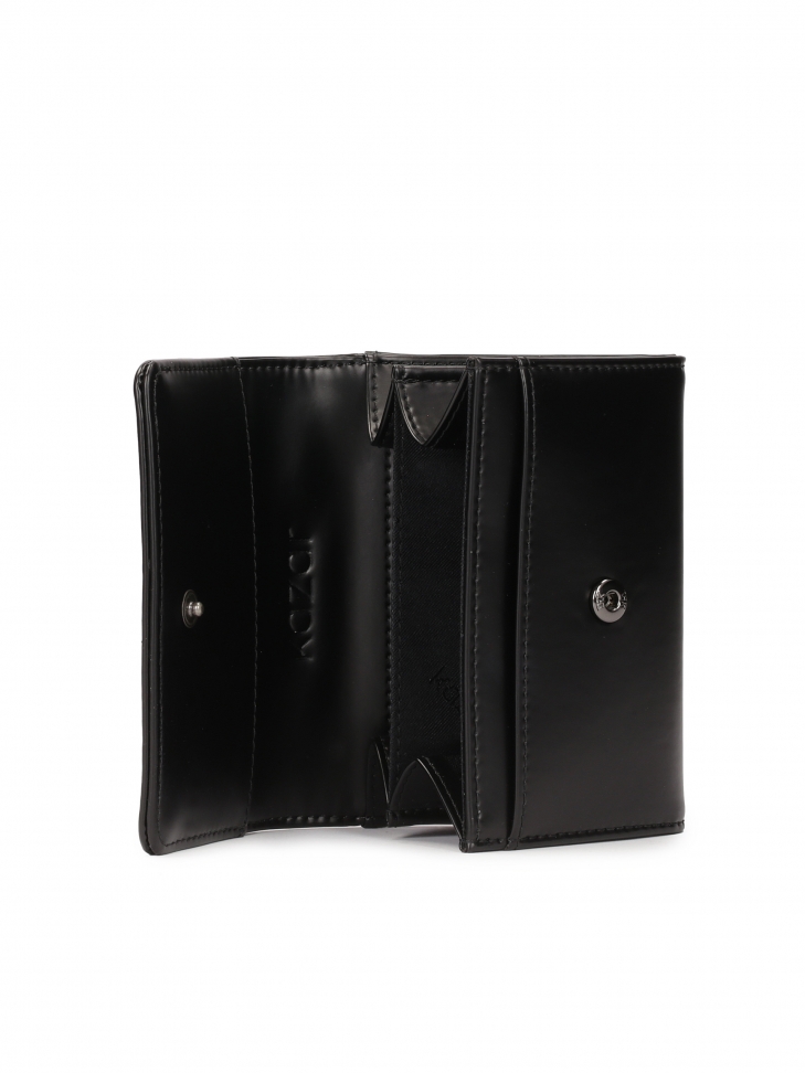 Small leather wallet with quilted front