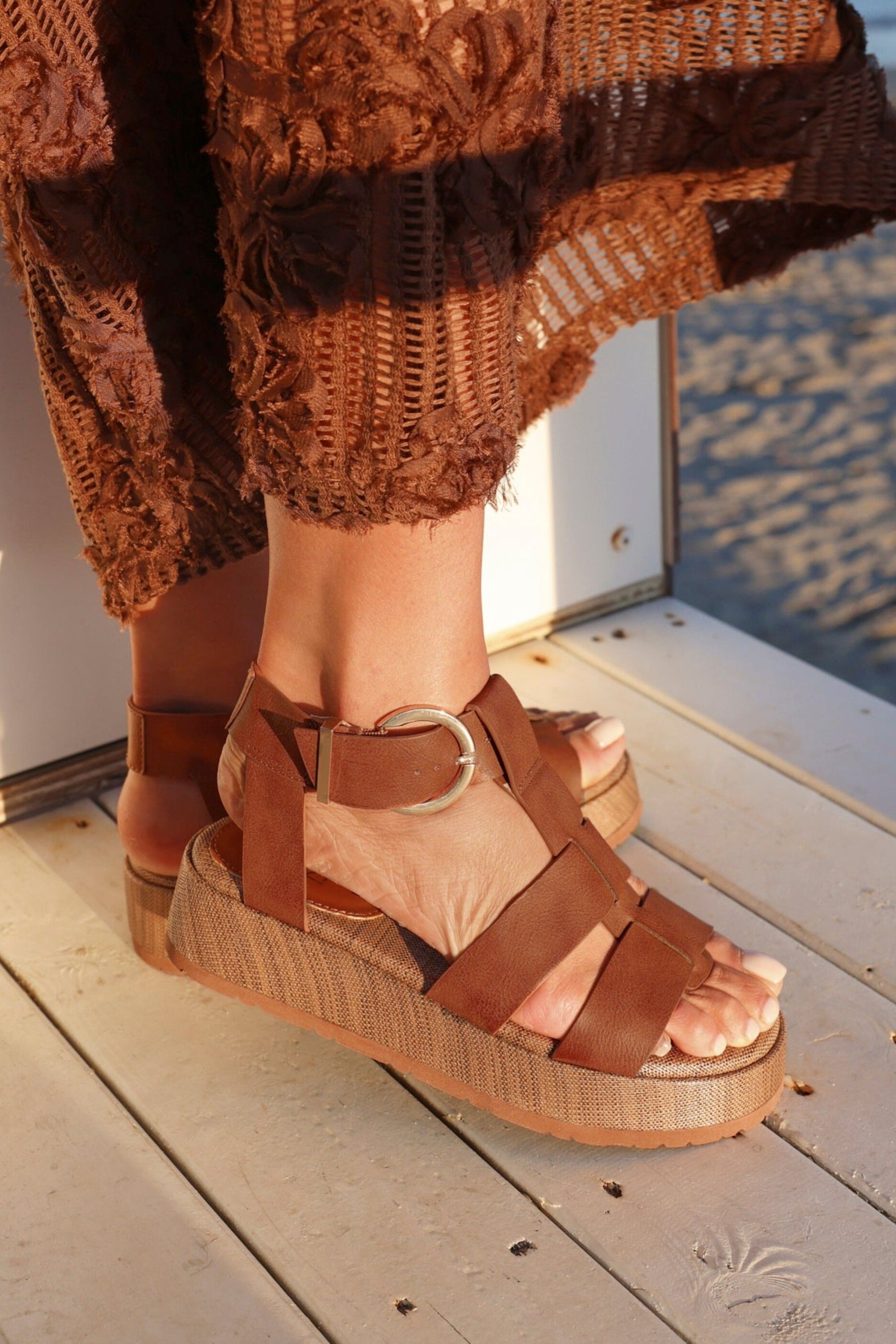 Linzi Tori Tan Gladiator Flatform Sandals