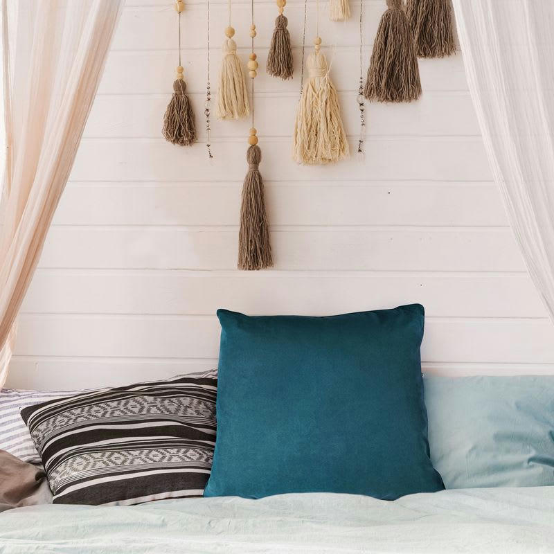 SUEDEN - Coussin de sol en suédine bleu intense 70x70