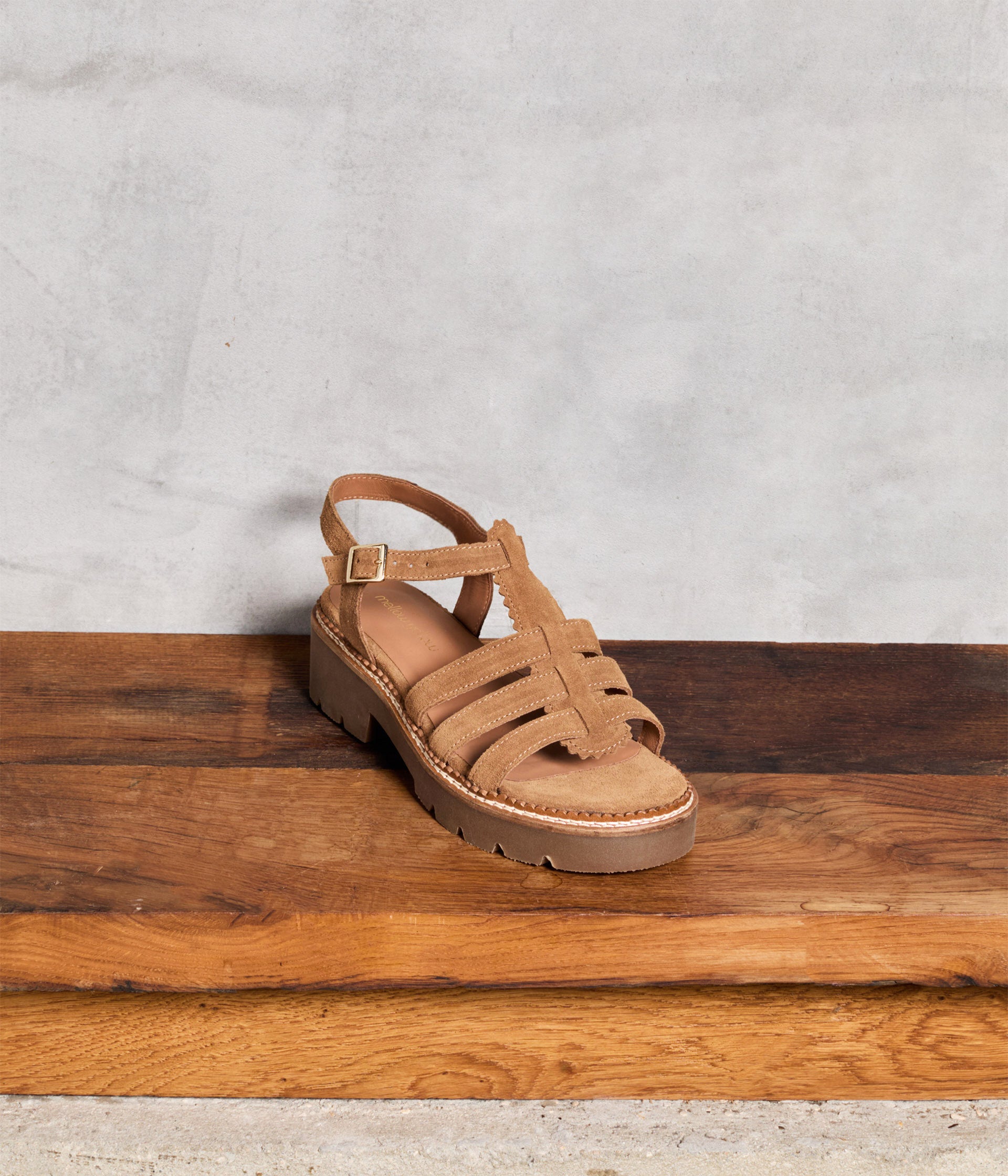 Sandales en velours beige Isidole