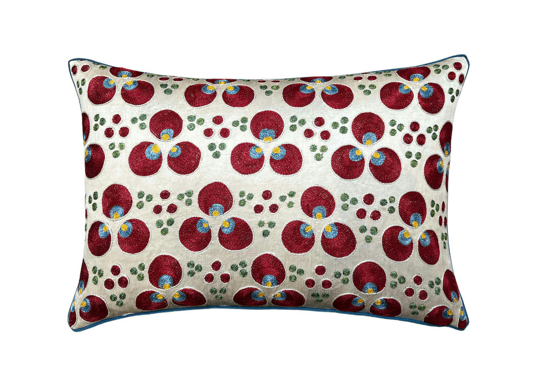 - Housse de coussin double soie ikat brodé  40x60 rouge