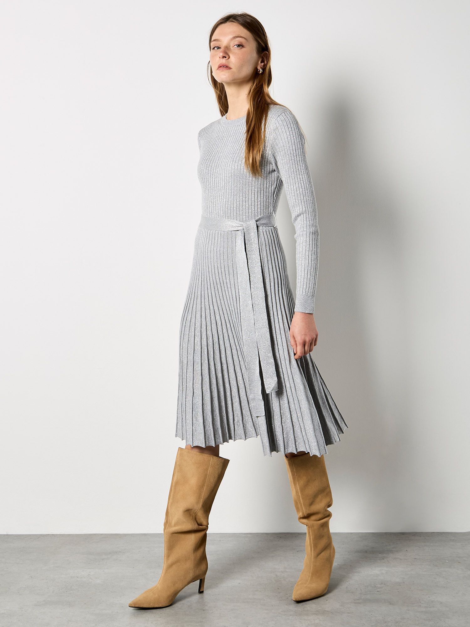 Apricot Rib Knit Pleated Midi Dress