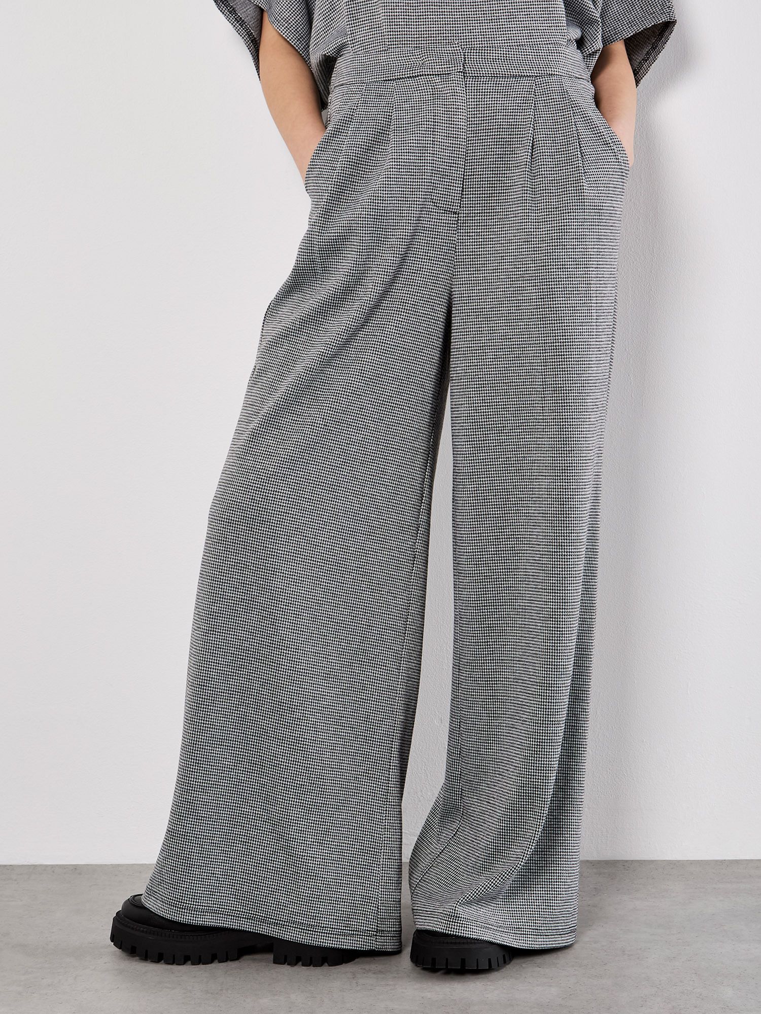 Apricot Wide Leg Dogtooth Trousers