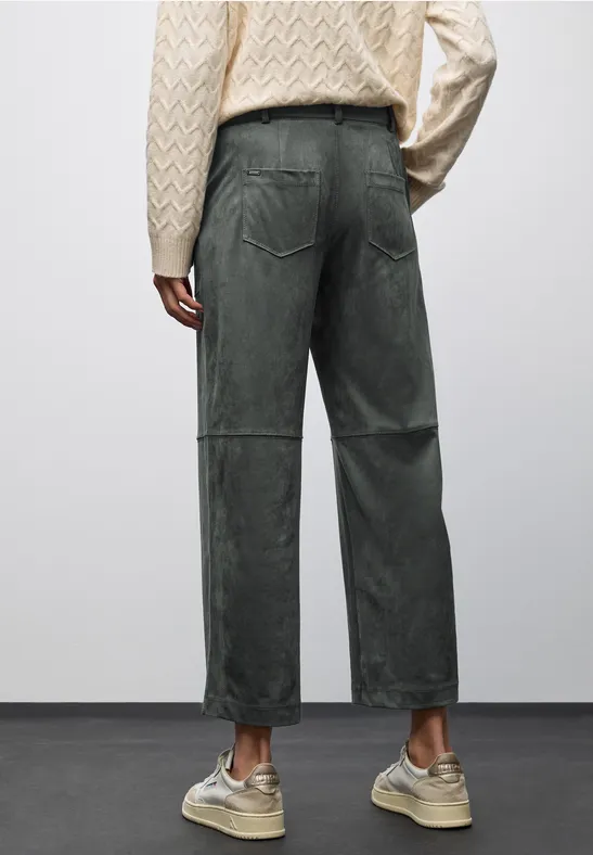 Straight Leg Velourshose