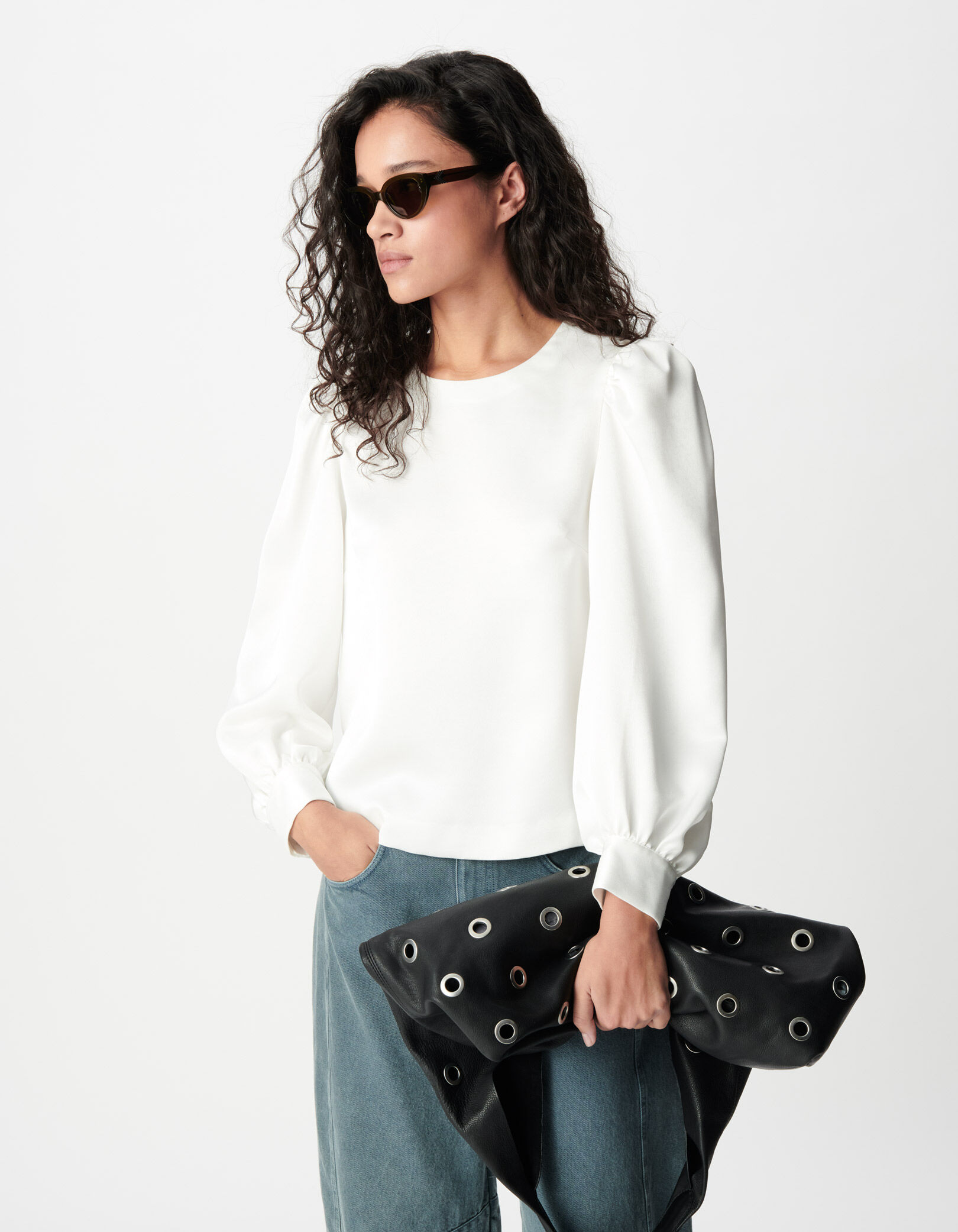 Blouse blanche satinée décolleté V dos Femme