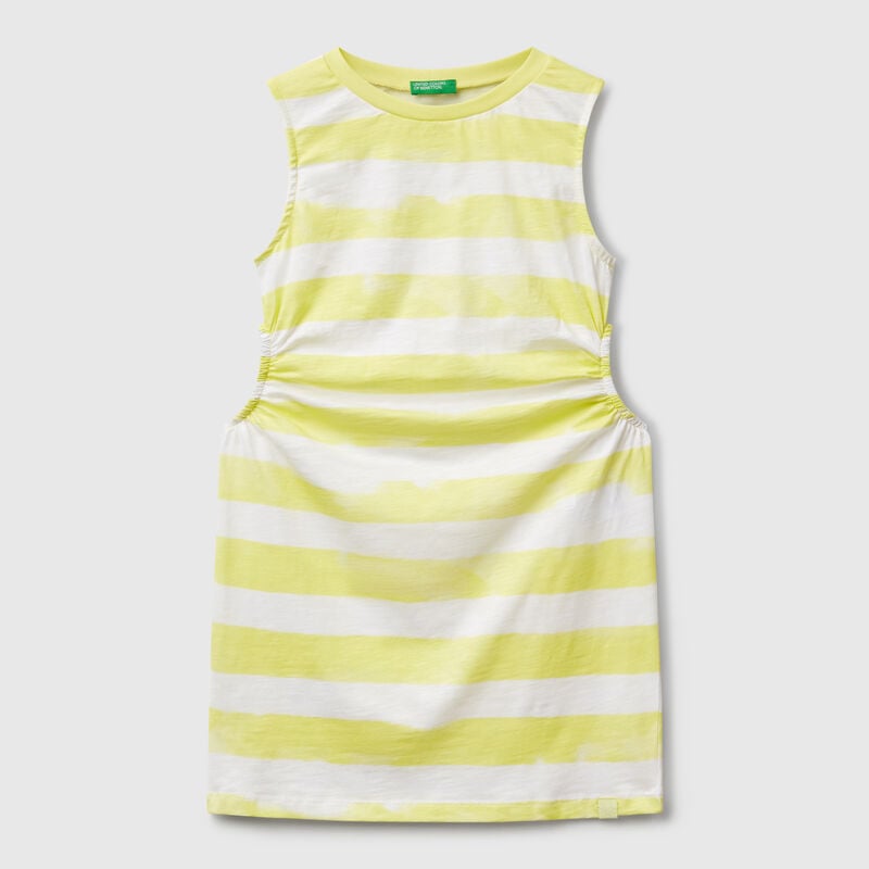 Striped dress with porthole