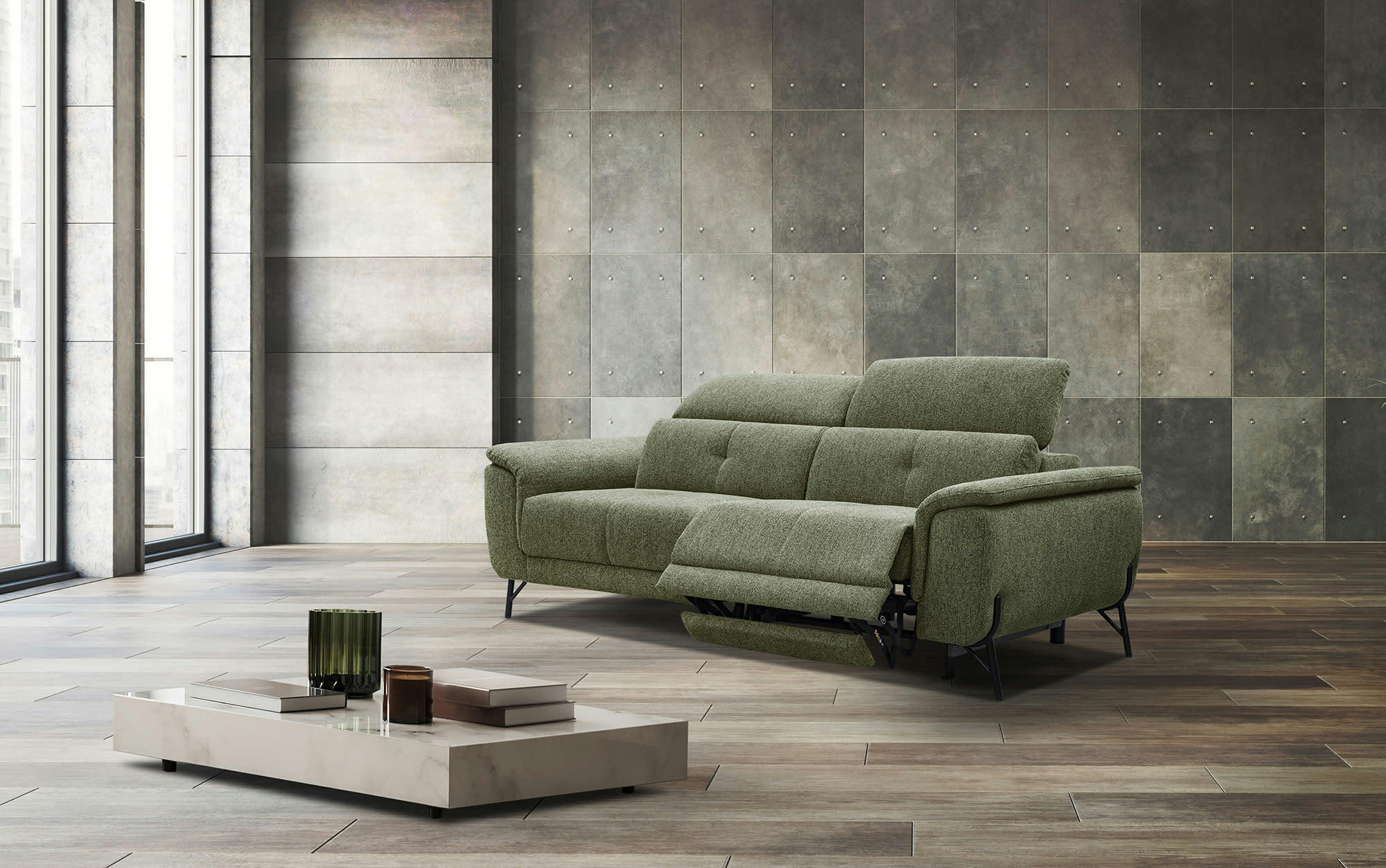 AVENA - Canapé droit 3 places avec une relax électrique à droite tissu vert