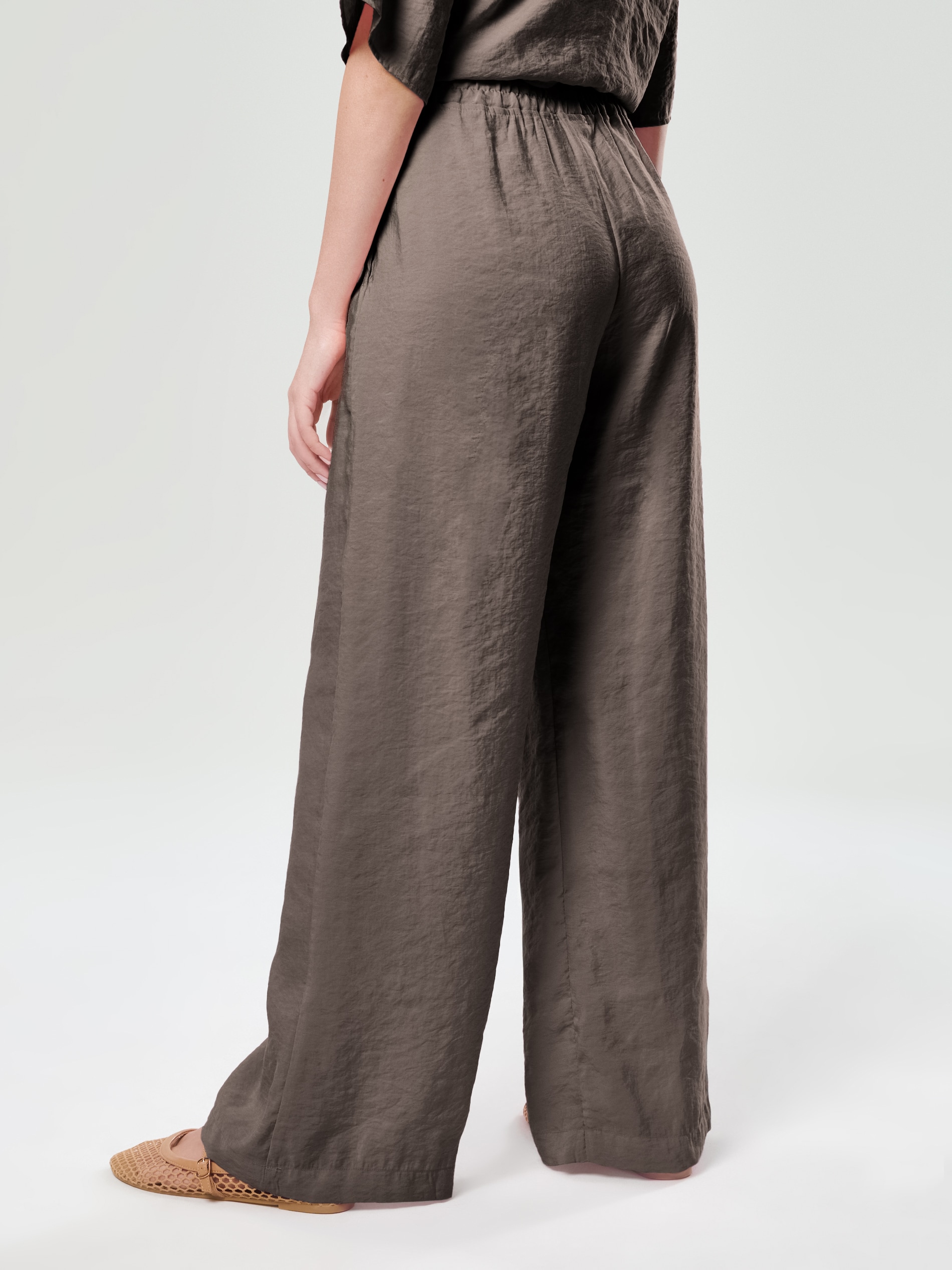 Spodnie wide leg z modalem