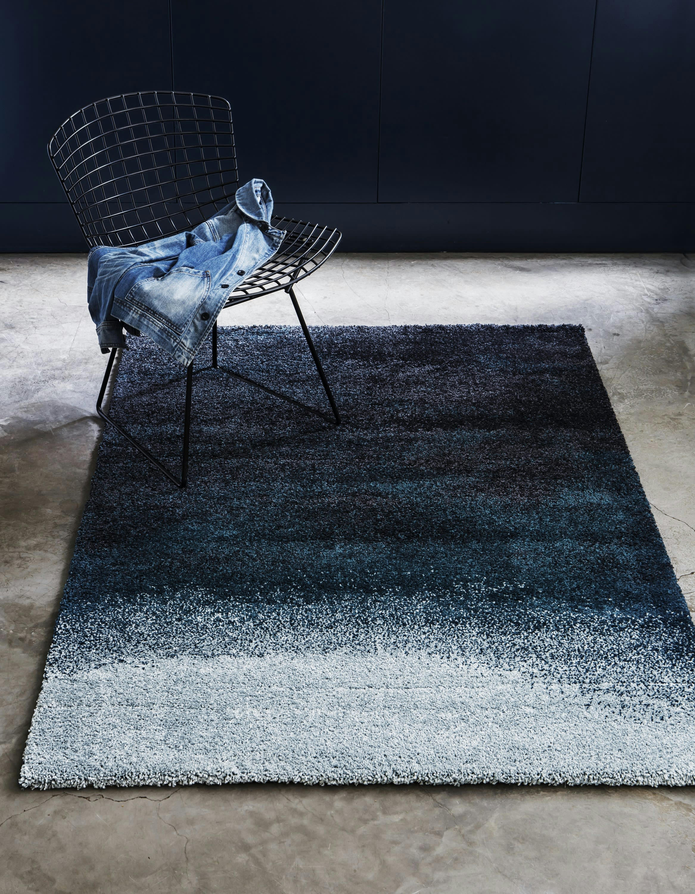 TIE AND DIE - Tapis abstrait et contemporain bleu 160x230, OEKO-TEX®