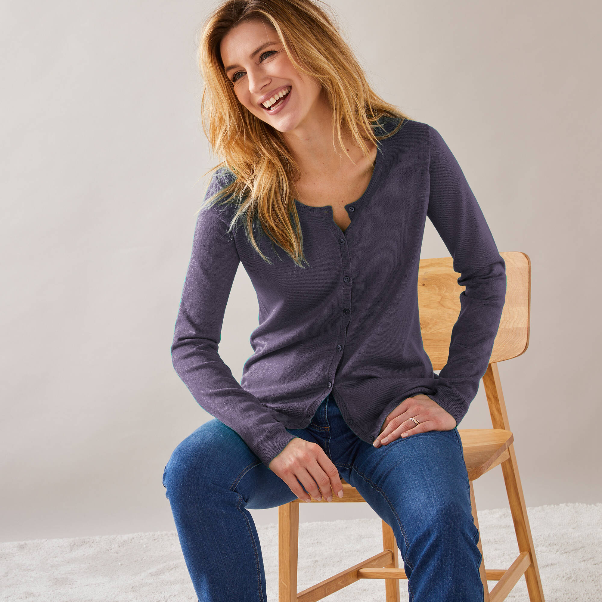 Cardigan boutonné col rond uni, toucher doux