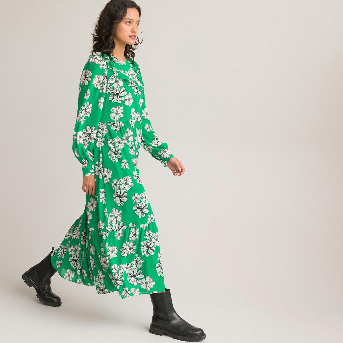 Robe longue évasée, à volants
