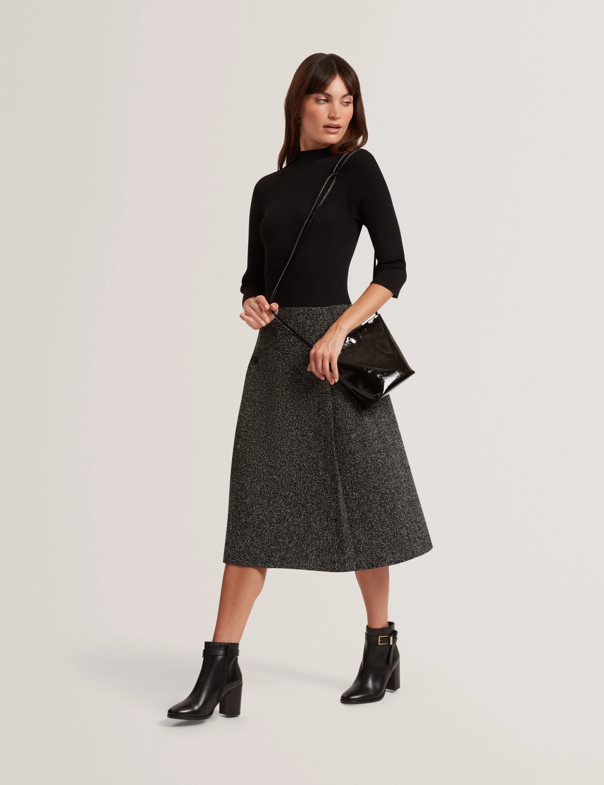 EKAAD | BLACK