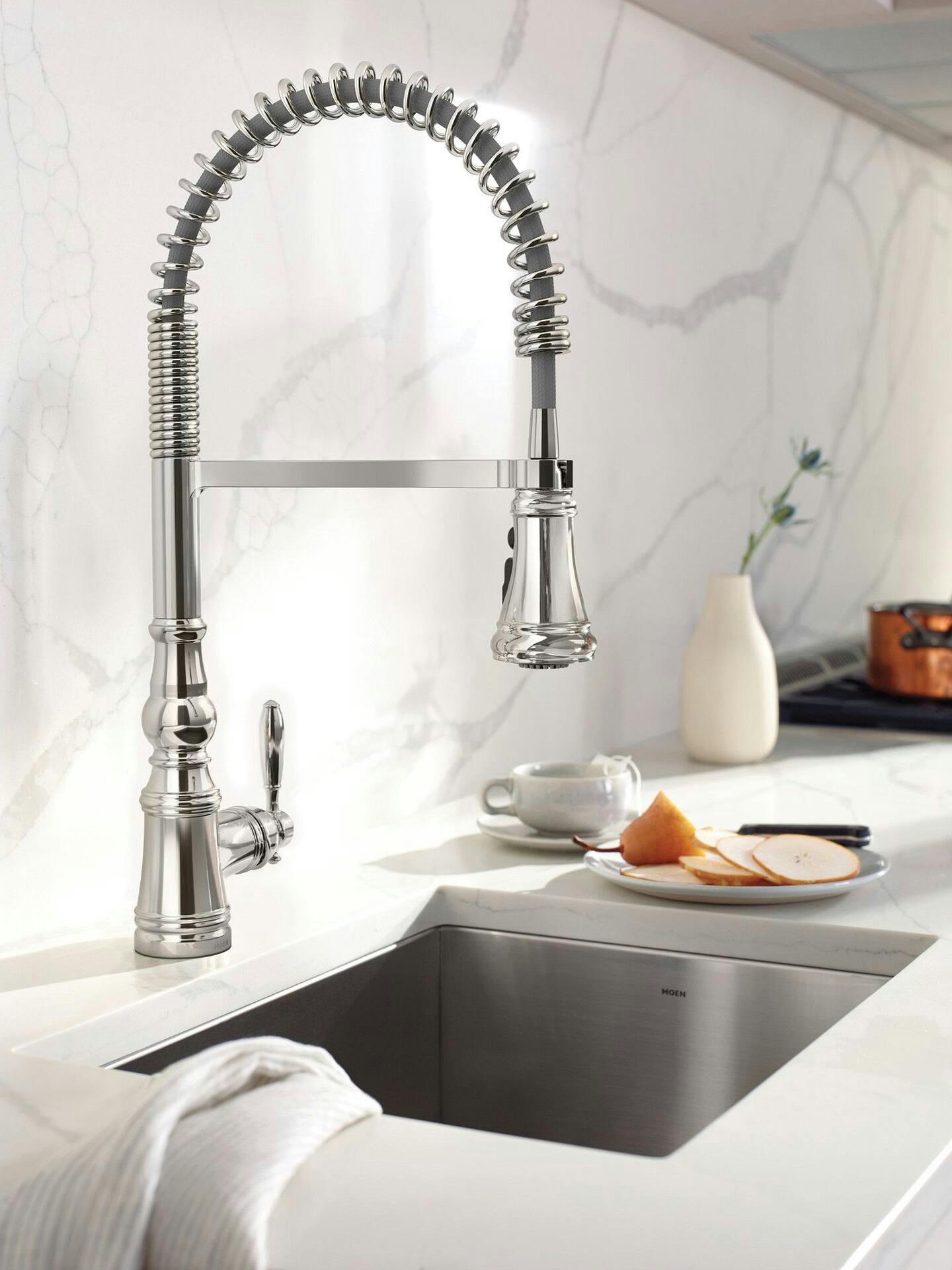 Moen® Weymouth Single Handle Pull Down Sprayer Kitchen Faucet with Power Clean, Chrome