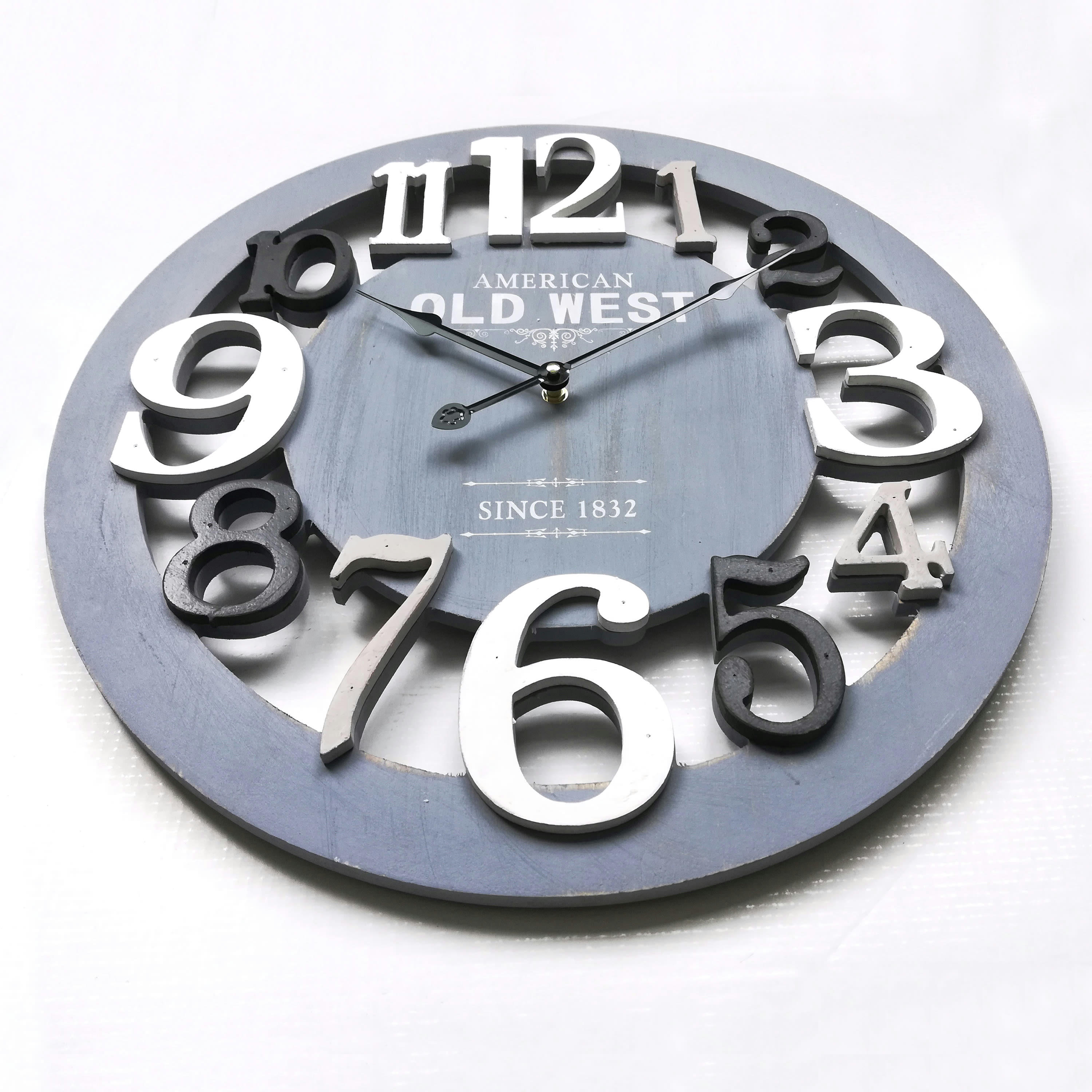 - Horloge murale bois sculpté gris blanc et noir ø 55 cm