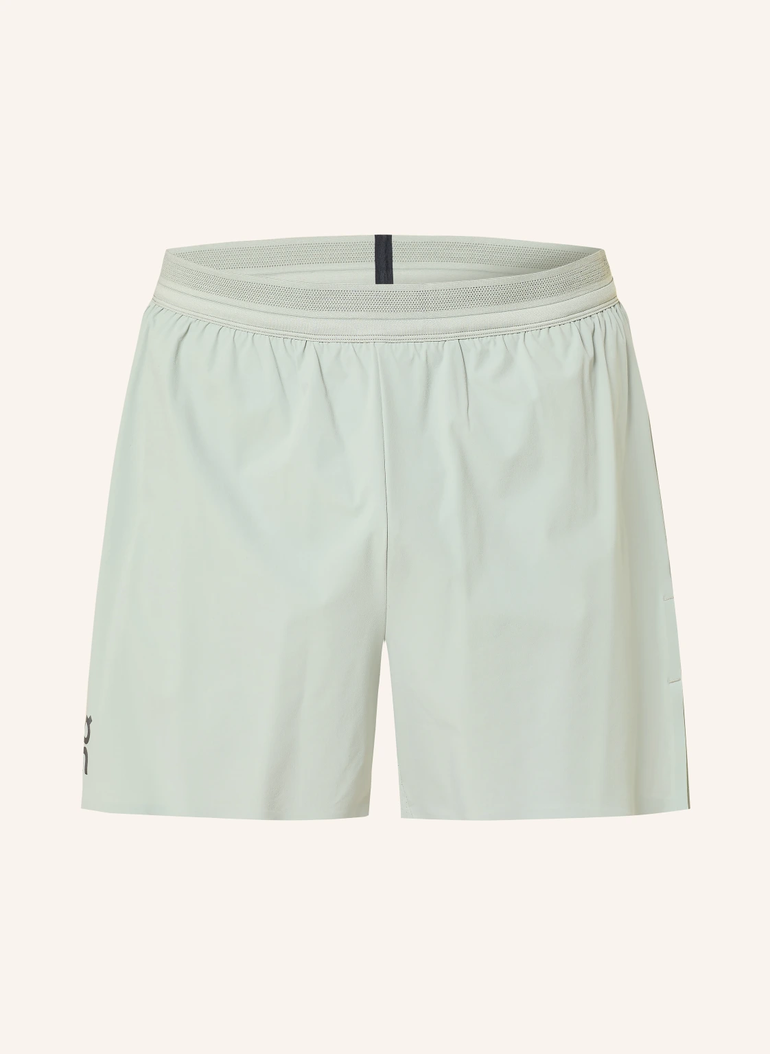 On 2-in-1-Laufshorts PERFORMANCE