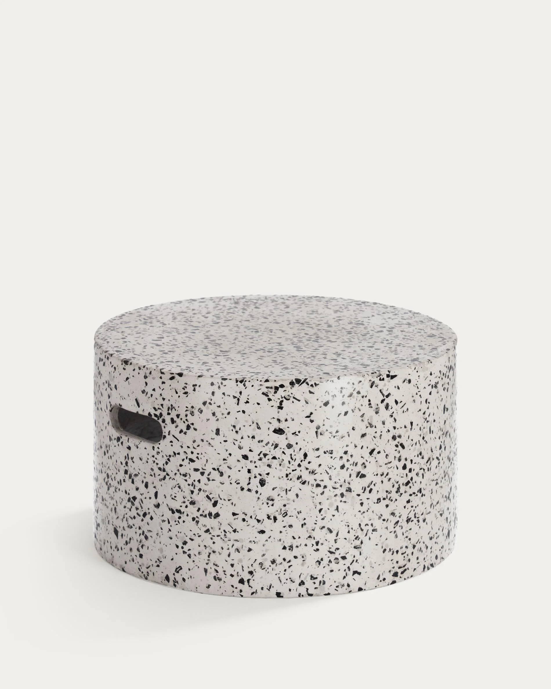 Jenell outdoor terrazzo coffee table in white, Ø 52 cm
