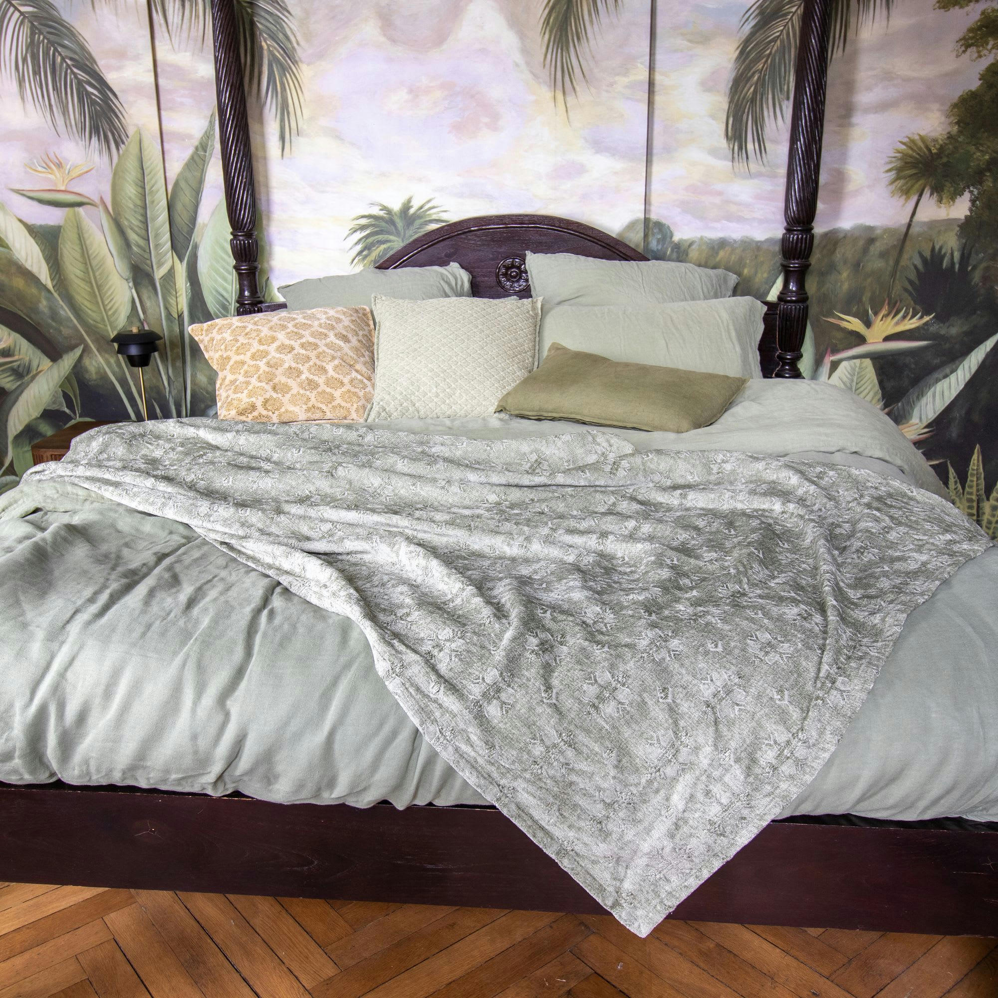 BYZANCE - Courte pointe en velours à motif vert 220cm