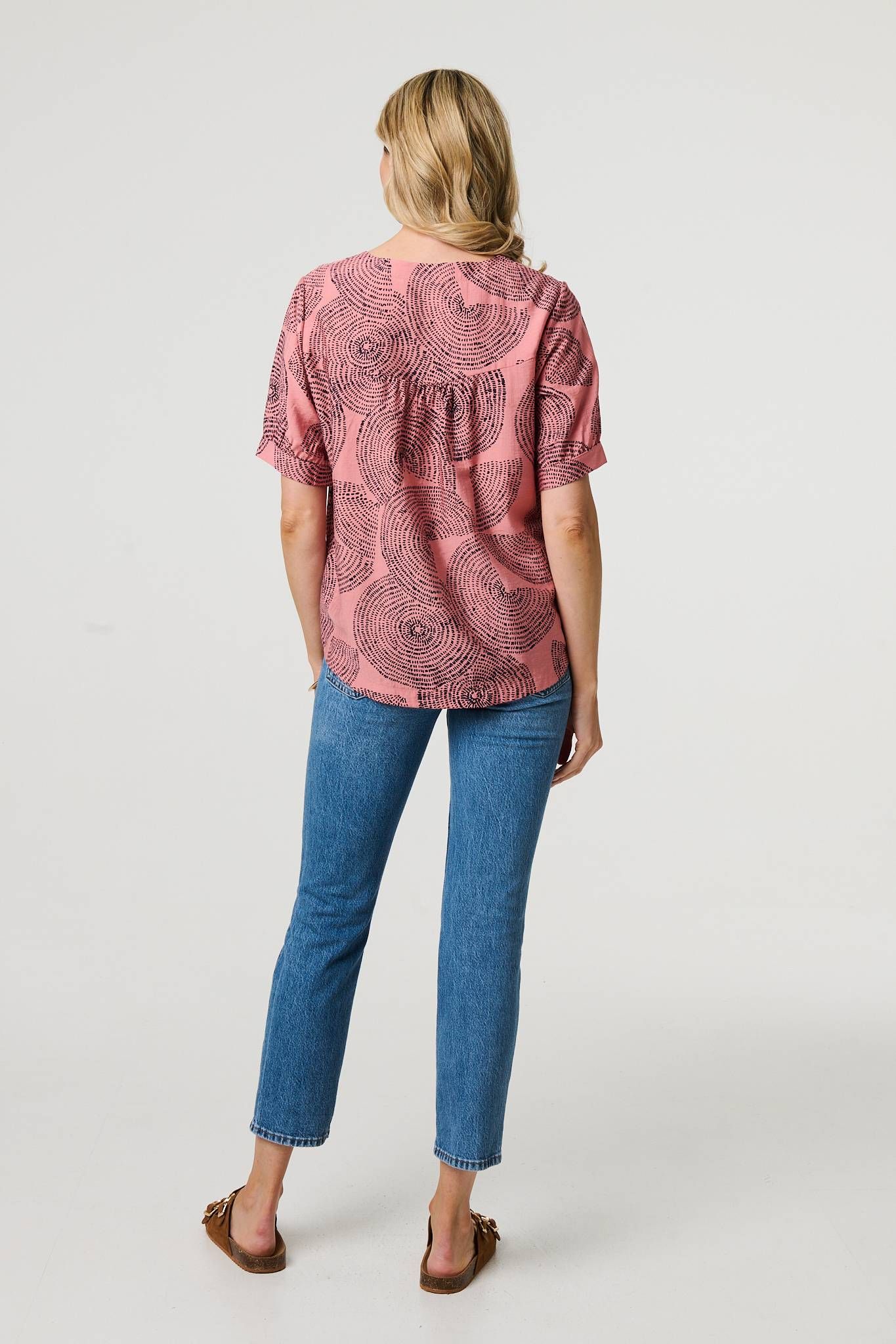 Izabel London Abstract 1/2 Sleeve Relaxed Top