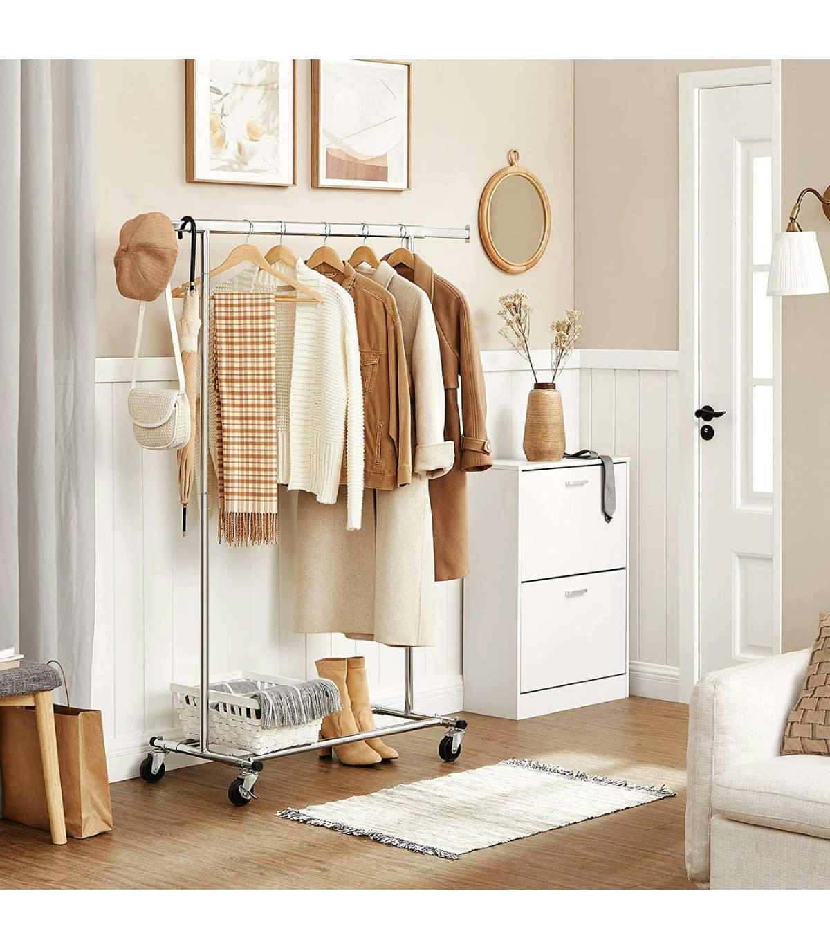 TRINGLE EXTENSIBLE - Portant avec tringle extensible 92-132 cm sur roulettes