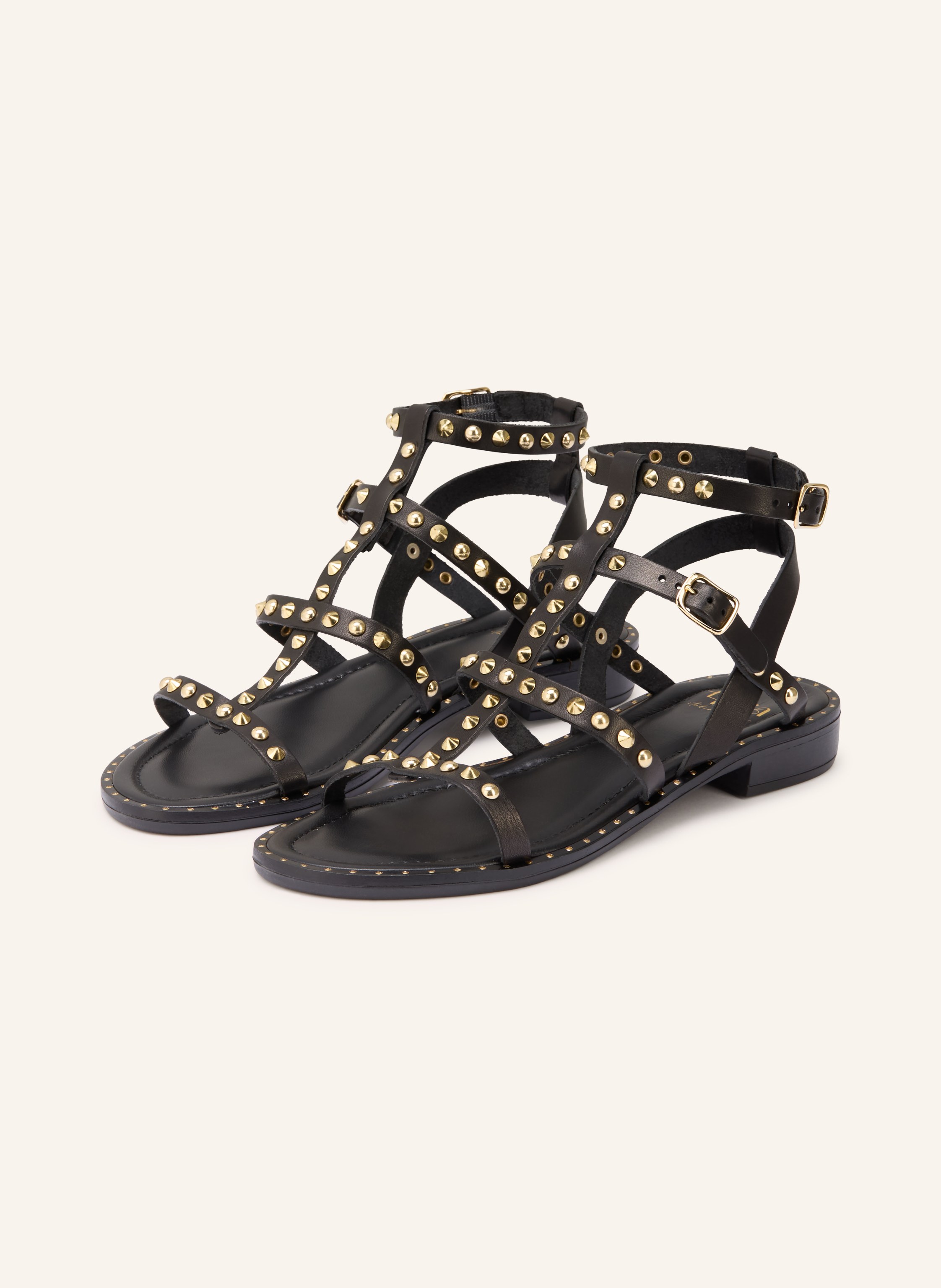 È MIA Sandalen mit Nieten
