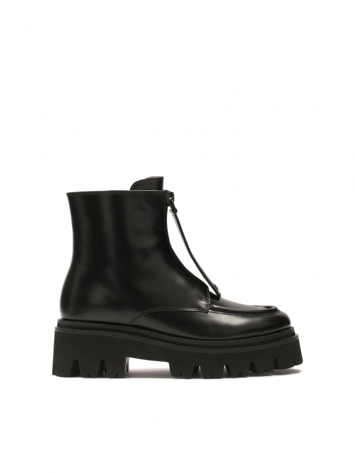 Black boots with simple zippered upper
